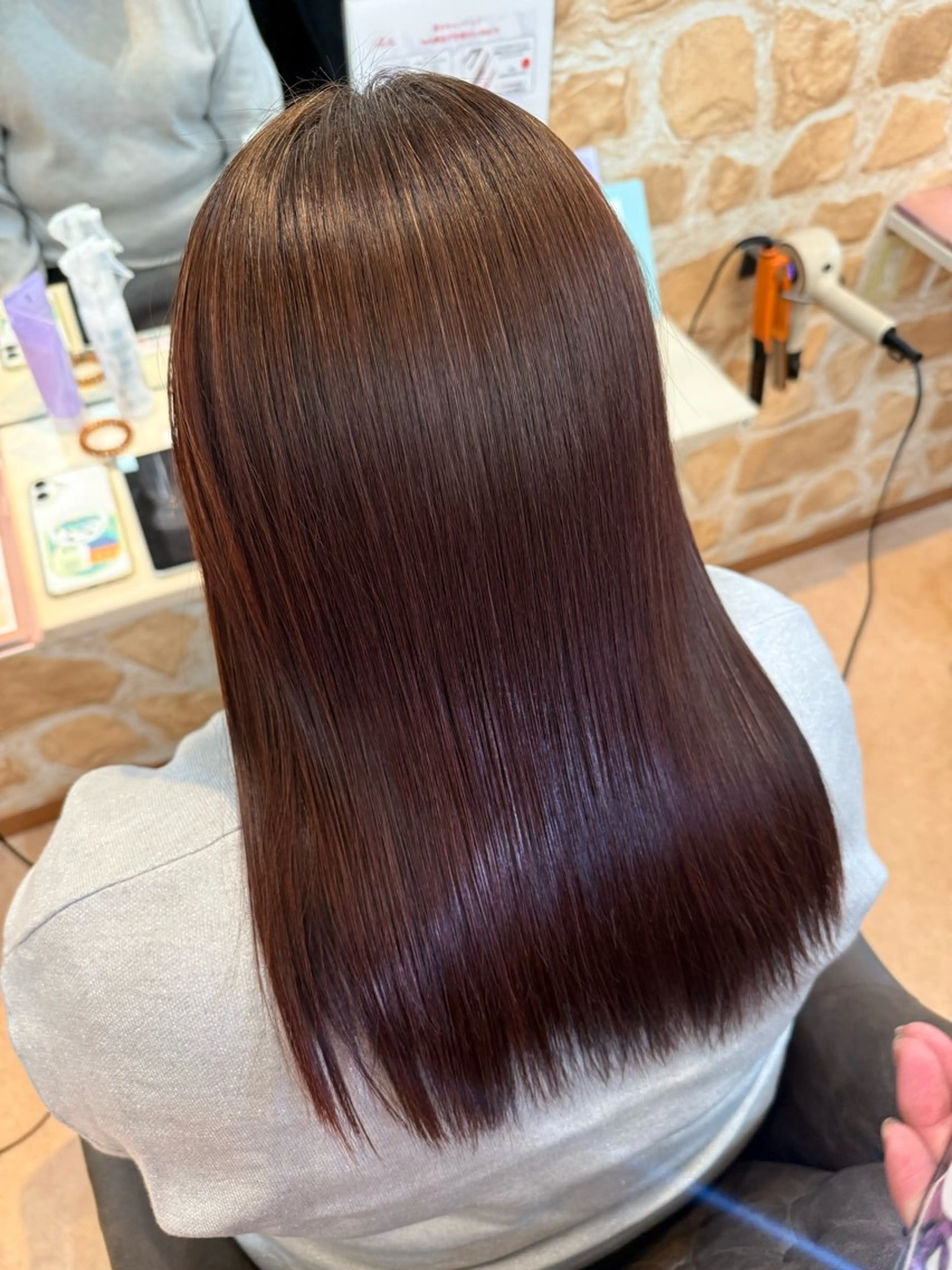 セミロング 土肥 美羽のヘアスタイル
