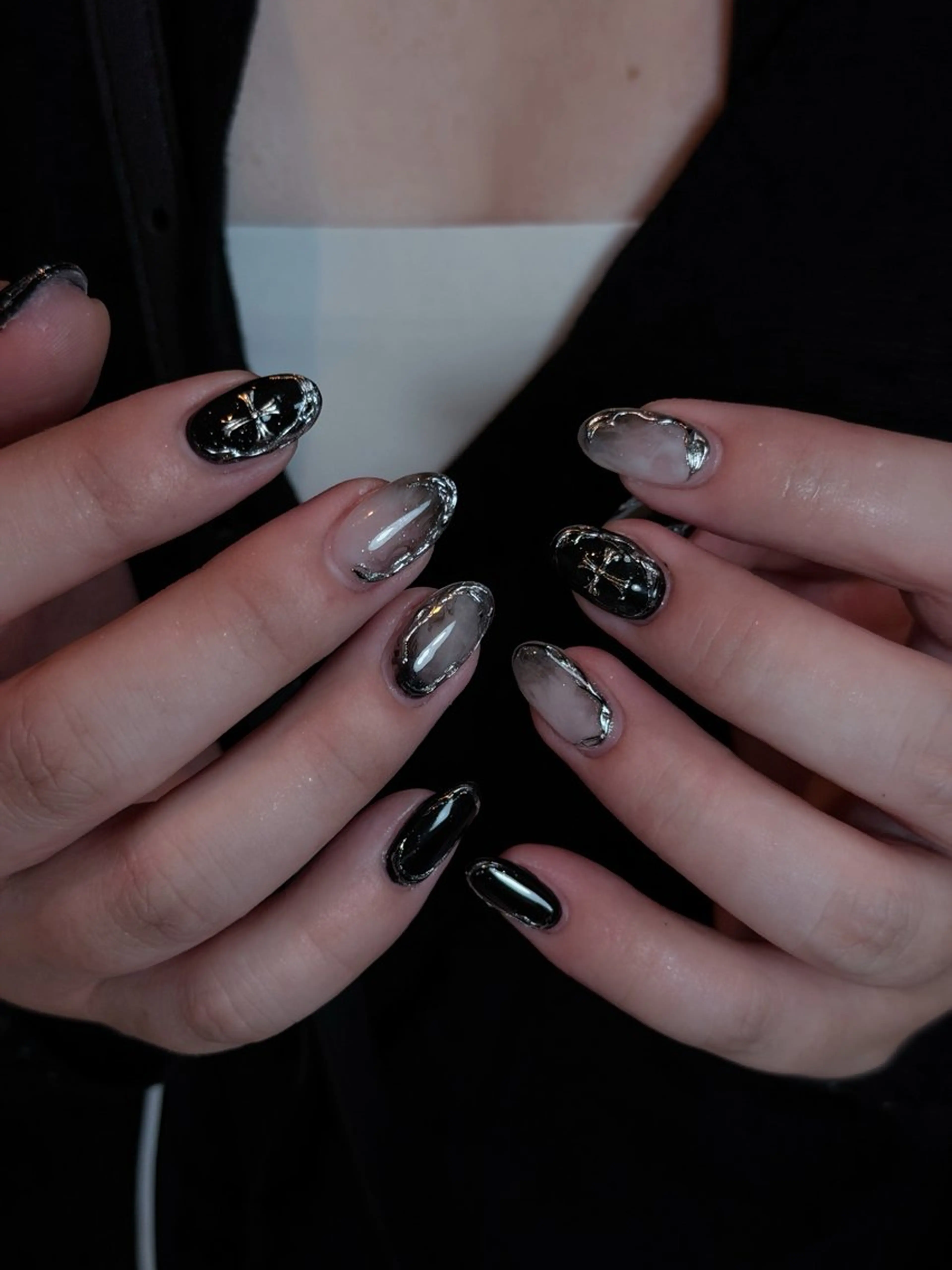 ネイル チークネイル ドット フレンチネイル グラデーション ハート ハンドネイル ハンドケア Eli Nails 新宿のネイルデザイン