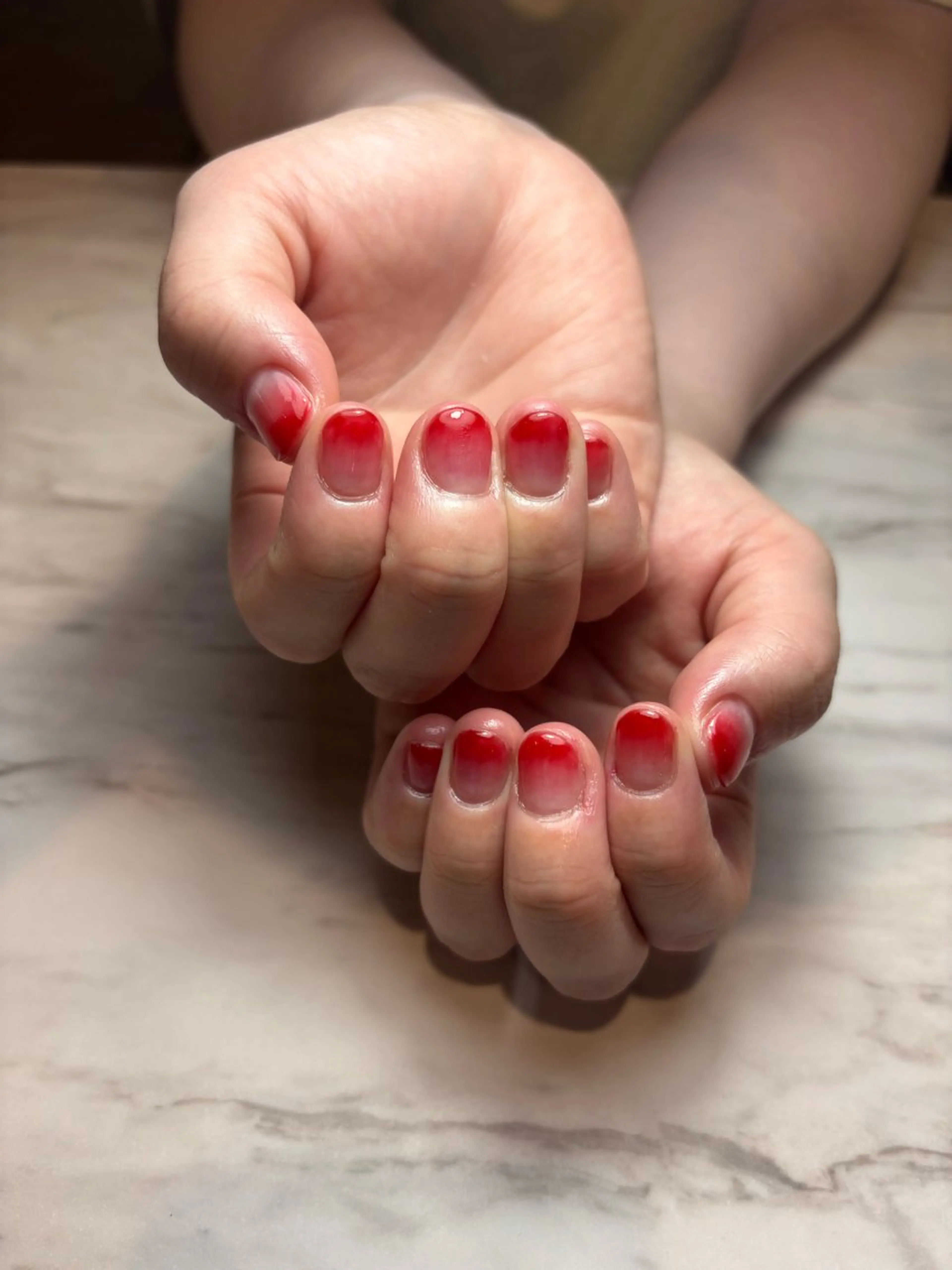 ネイル グラデーション 赤色 SPICENAILS 💅Amiのネイルデザイン