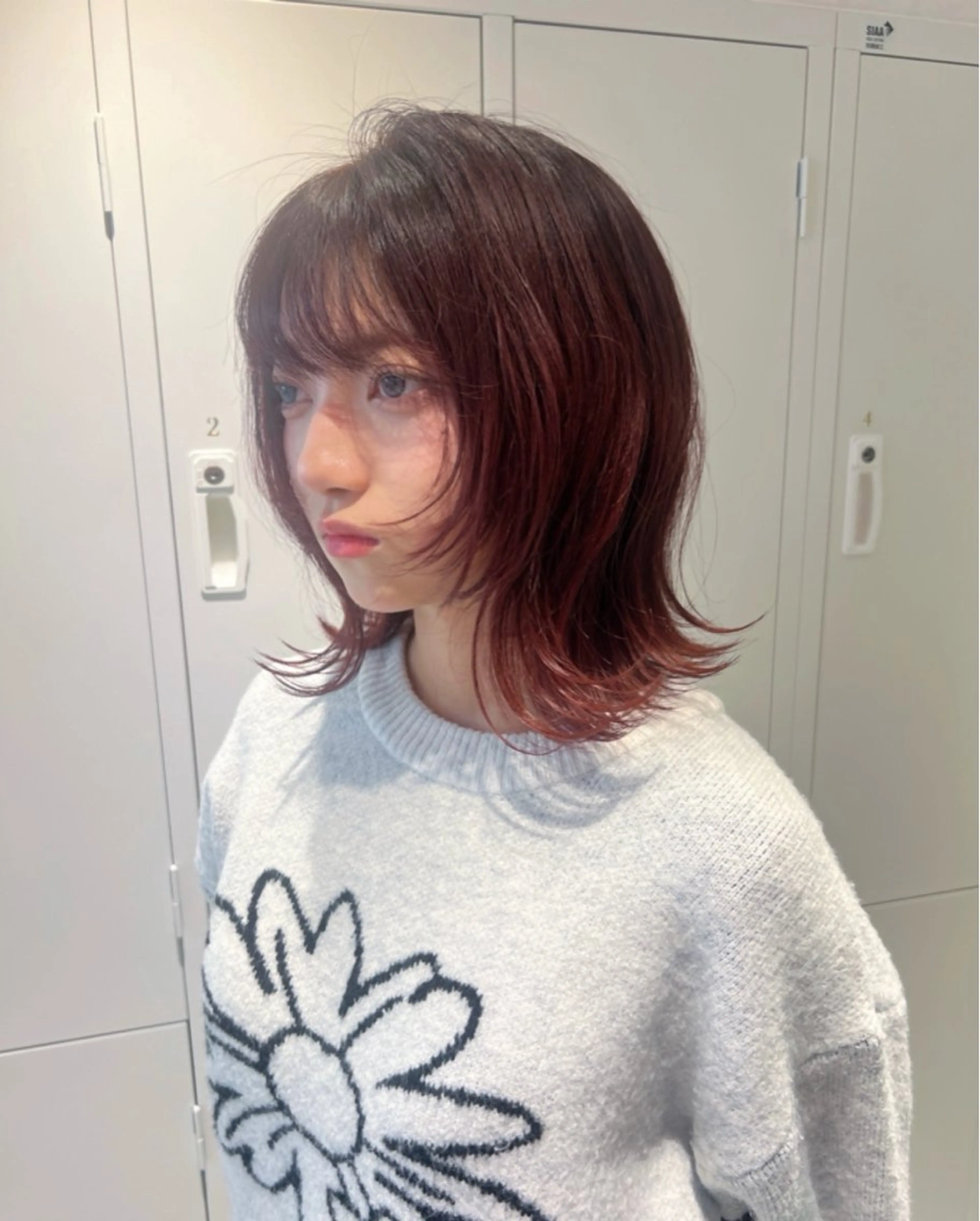 ミディアム ブリーチ/ウルフ ハッシュカット/石山のヘアスタイル