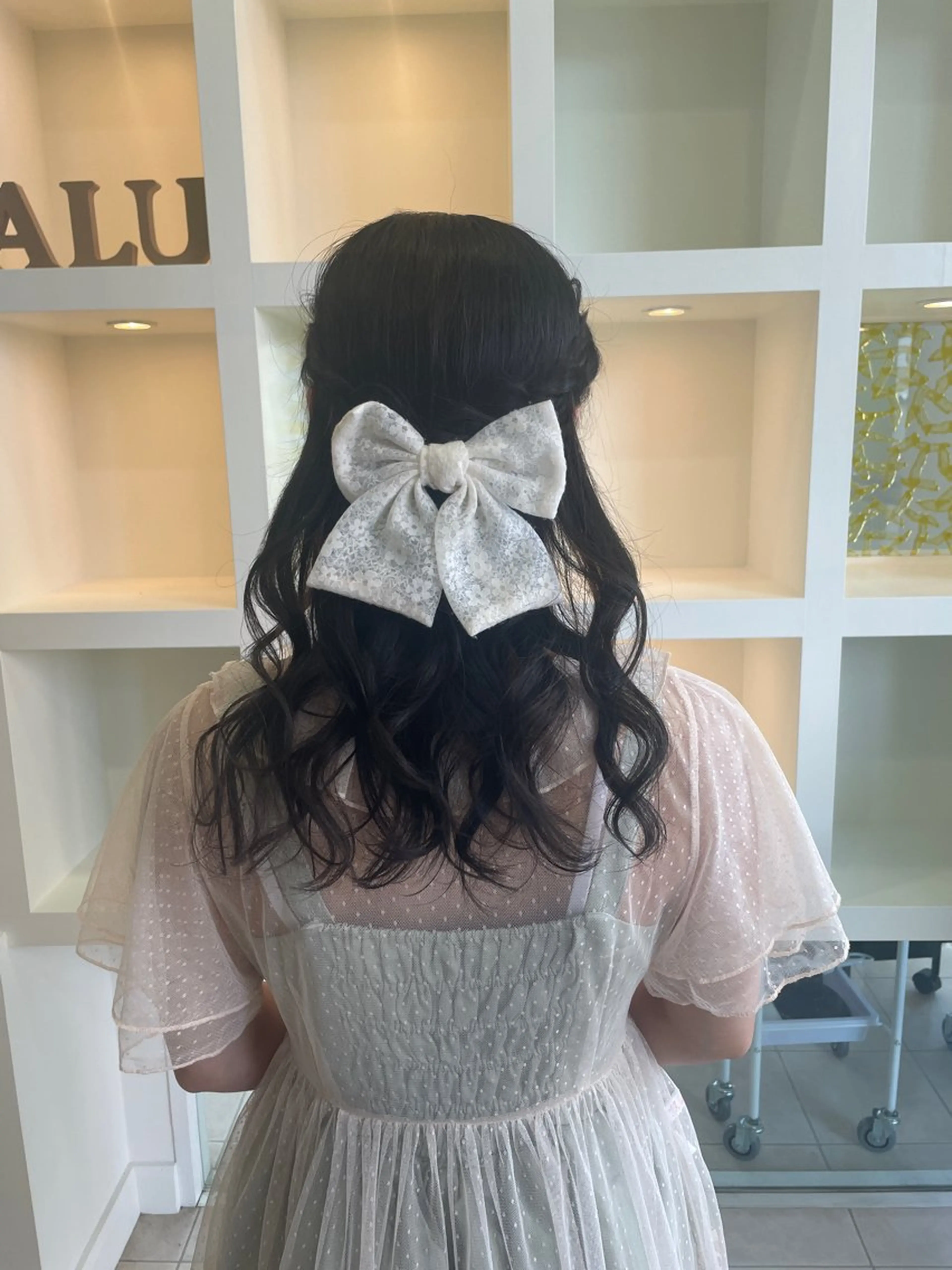 ミディアム ヘアアレンジ マキノ キョウカのヘアスタイル