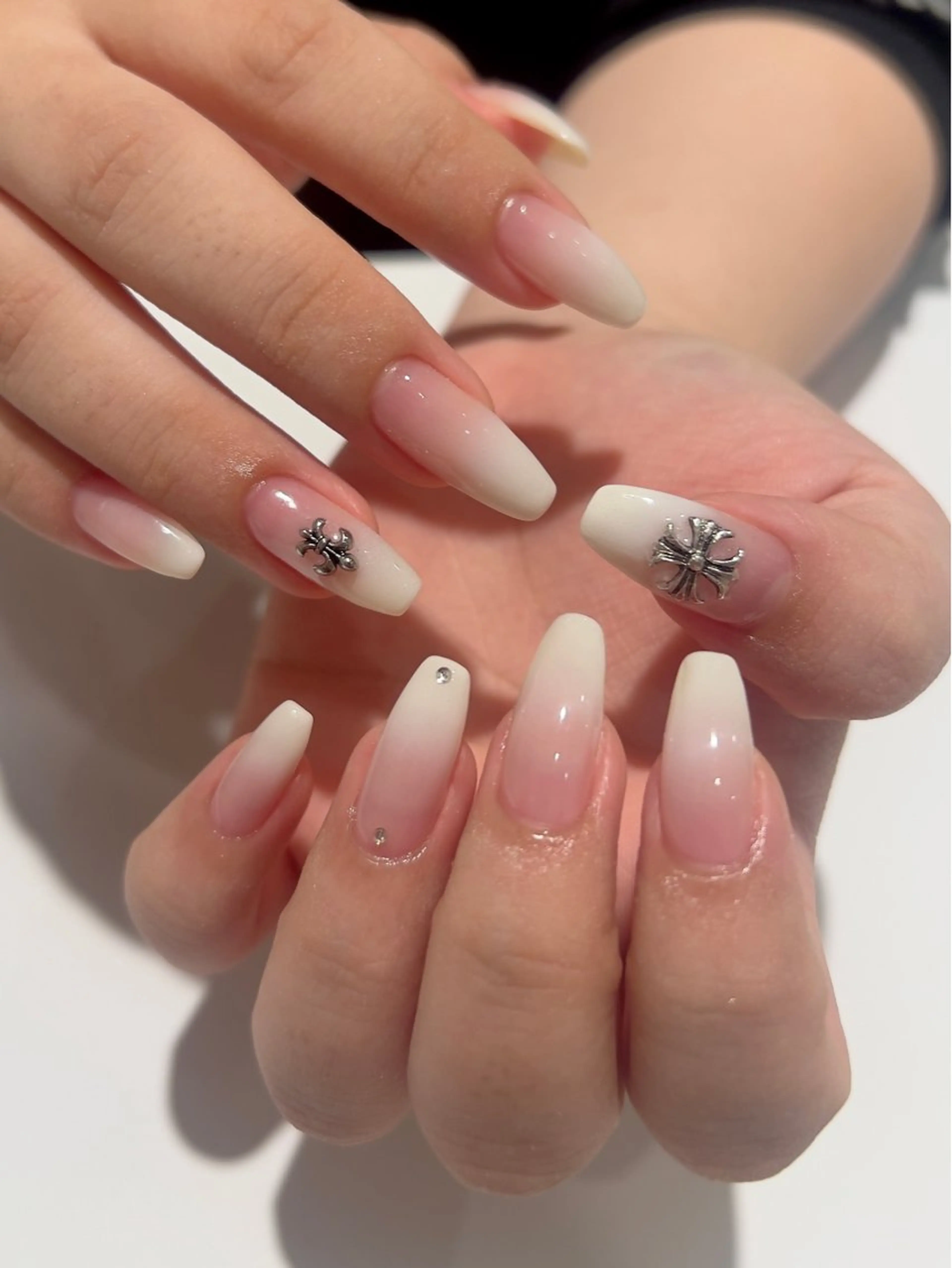 【オフなし】🦋ハンドネイルグラデーション🦋 ¥6300の写真