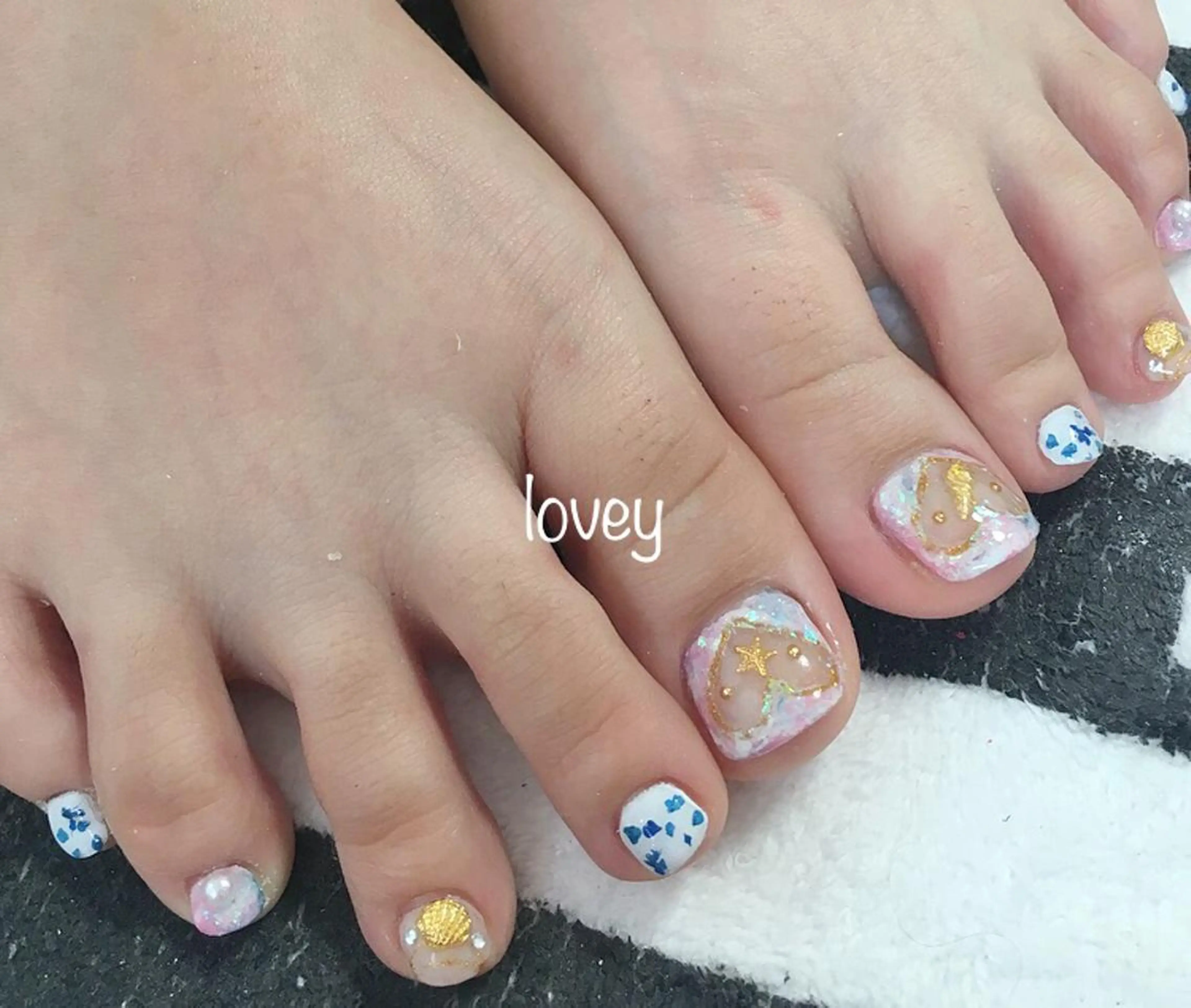 ネイル プライベートサロン loveyのネイルデザイン