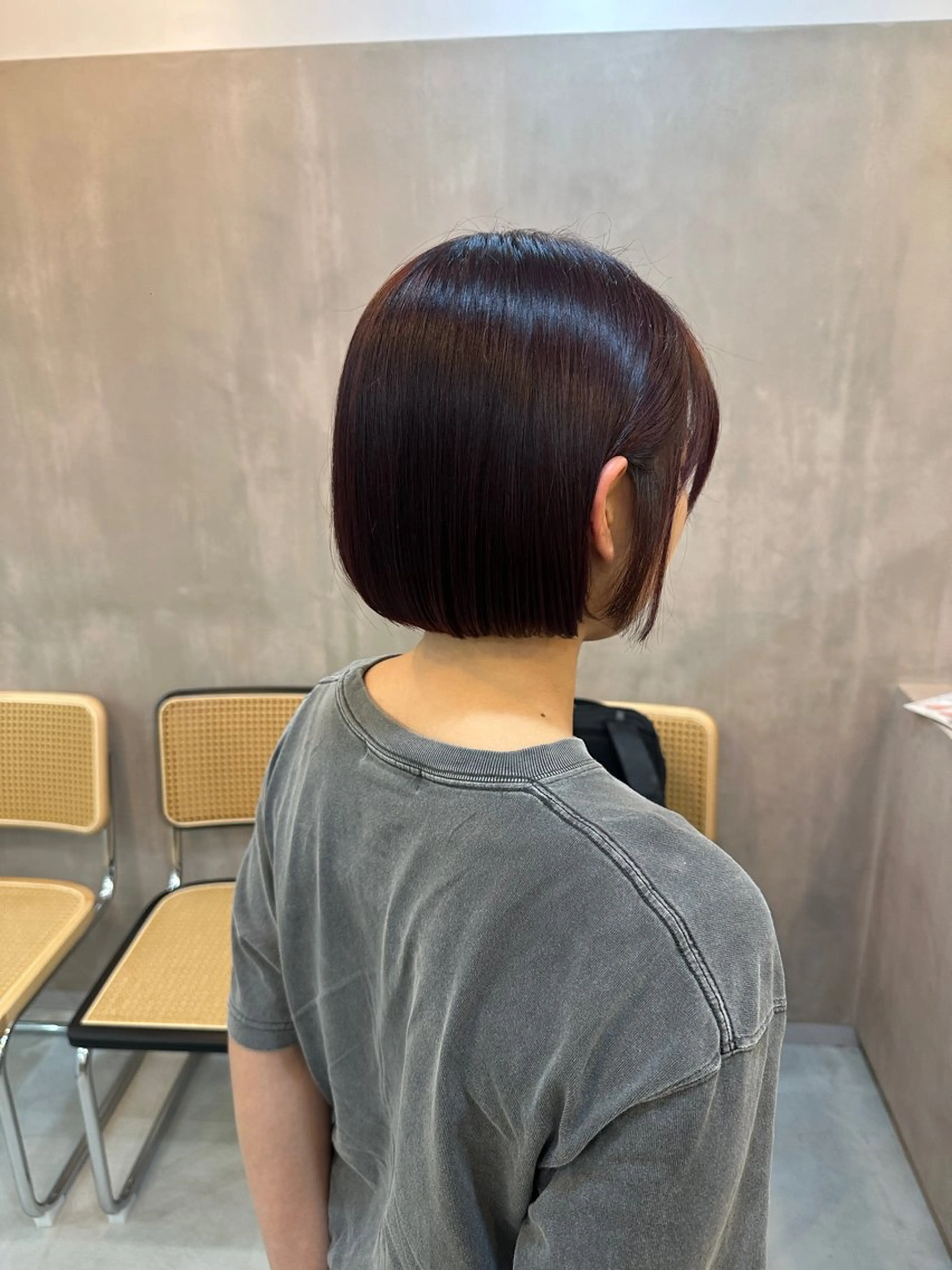 ショート カラー カシス レッドカラー ボブ カット ヘアカラー 艶髪/ブリーチなし Wカラー🌺yuiのヘアスタイル