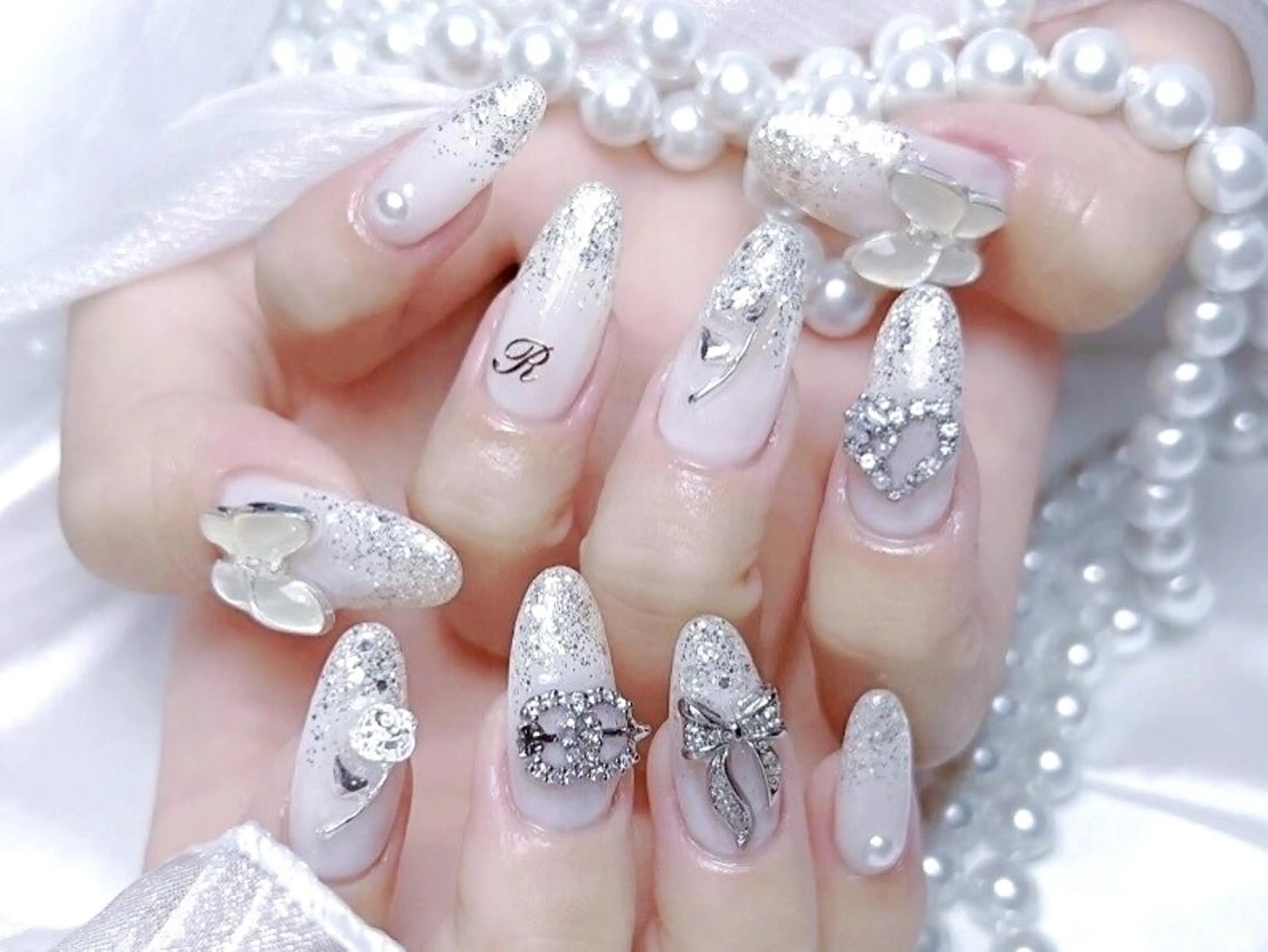 ネイル Hanya 🌈のネイルデザイン