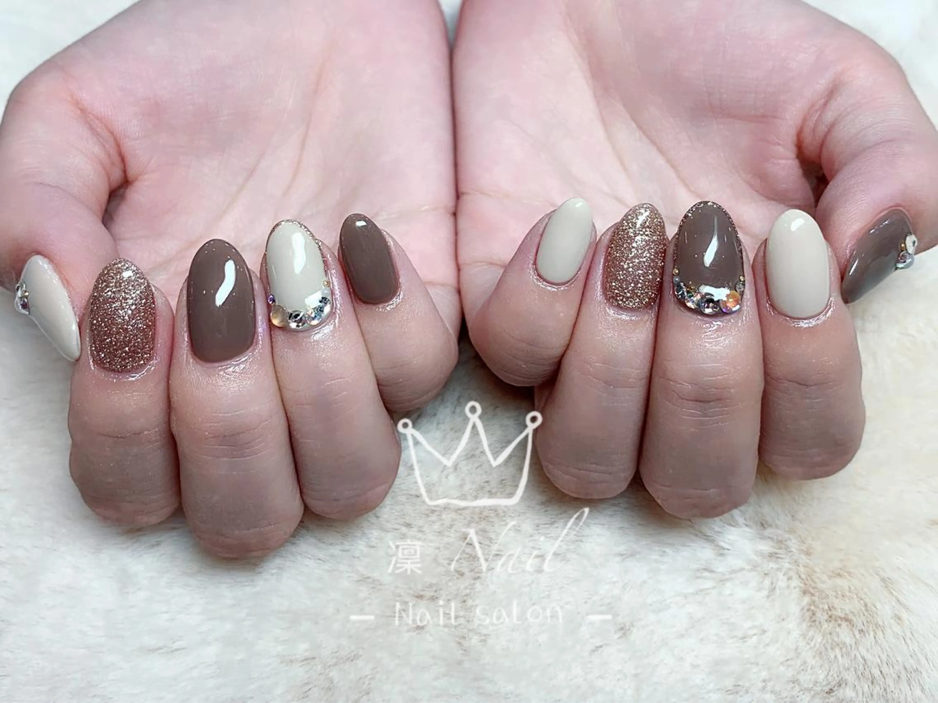 ショート カラー ネイル Le’a NailSalonのネイルデザイン