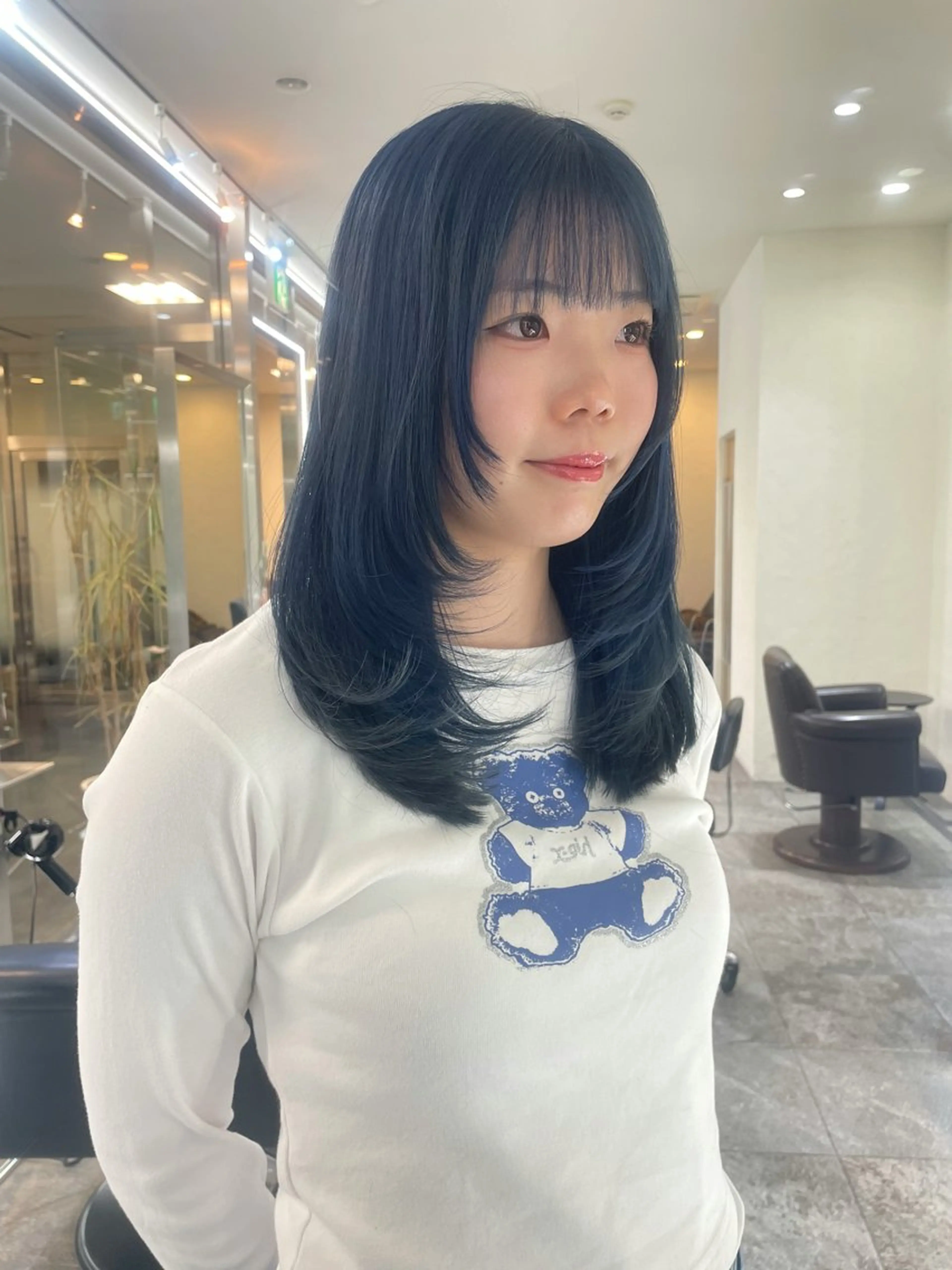 ロング ヘアカラー ユナ ナチュラル／透明感のヘアスタイル