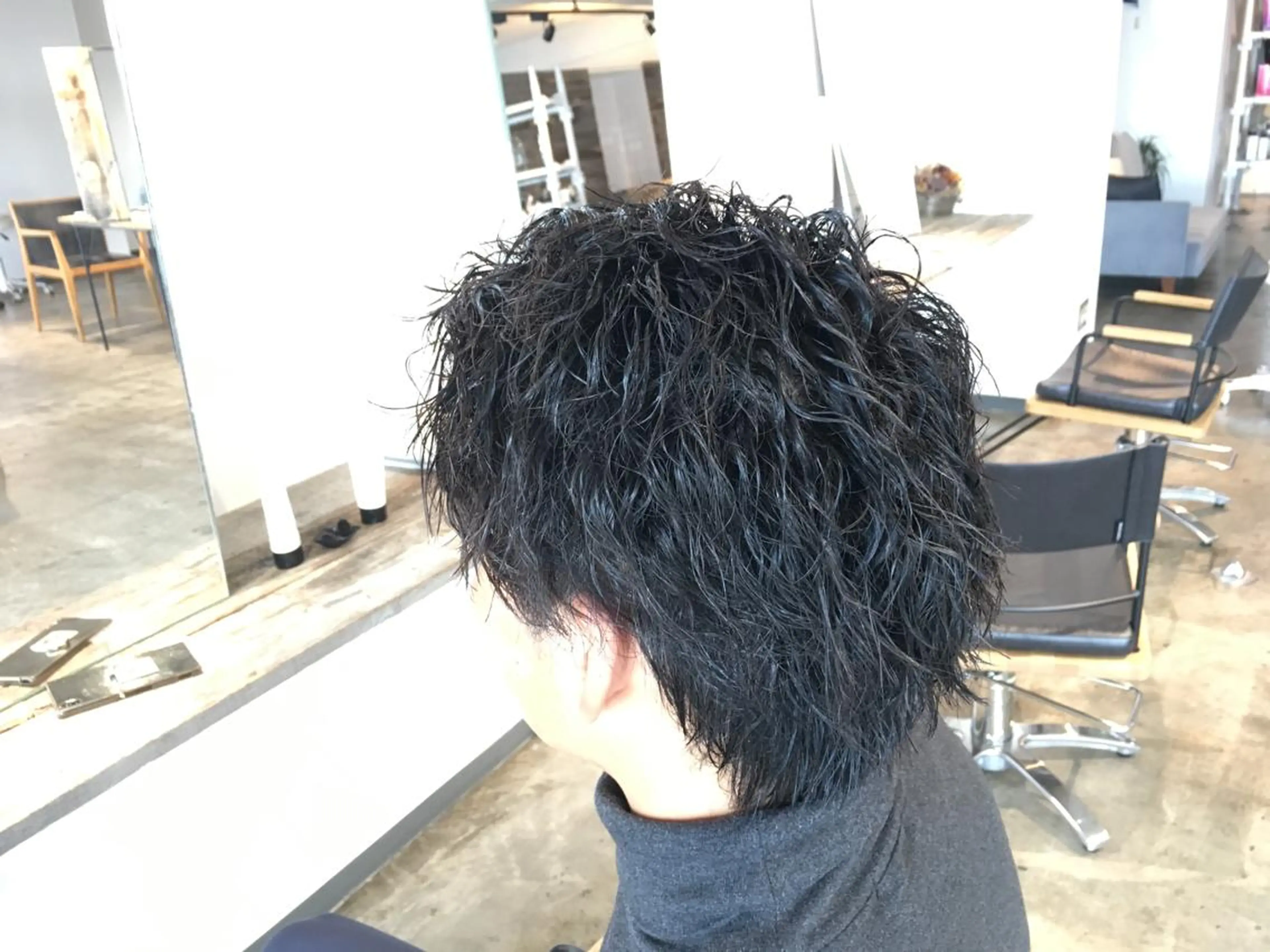 ショート パーマ メンズ メンズパーマ メンズツイストパーマ ツイストパーマ 【メンズ職人】 ✂️佐藤友のヘアスタイル