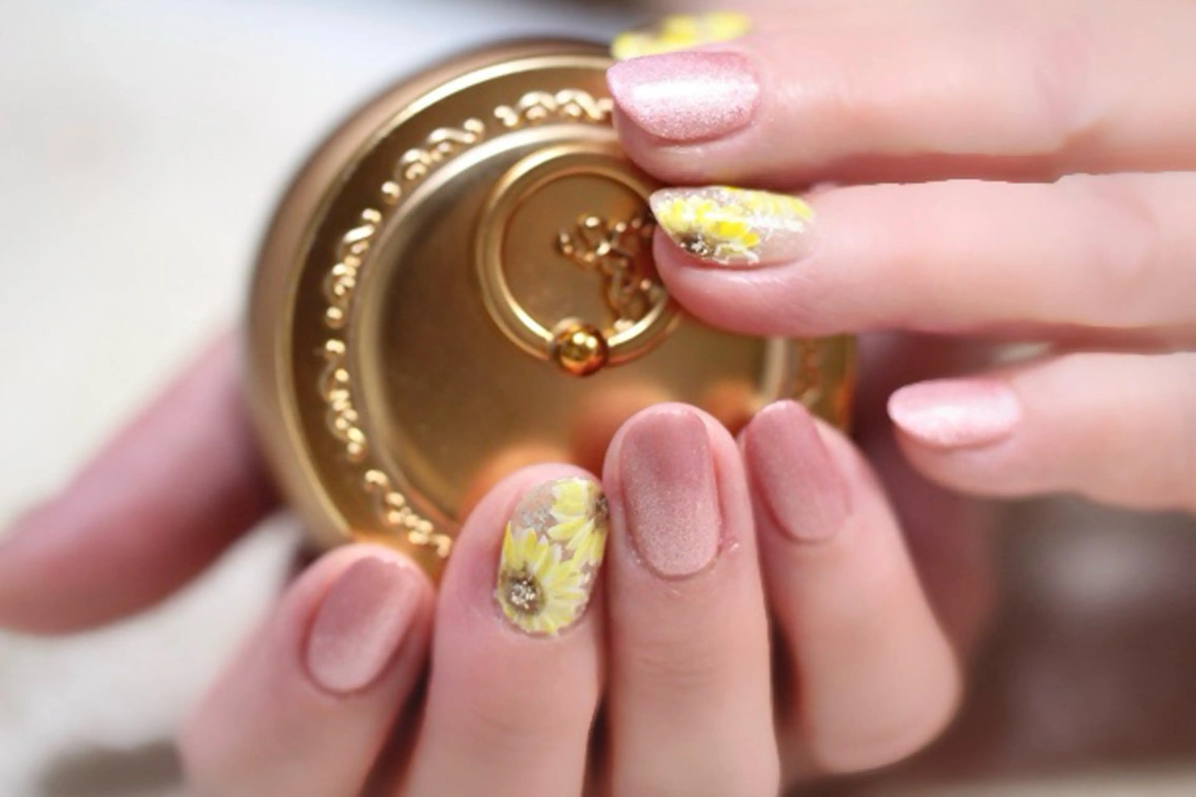 ネイル アートネイル ジェルネイル マグネットネイル ピンク しみ えんのネイルデザイン