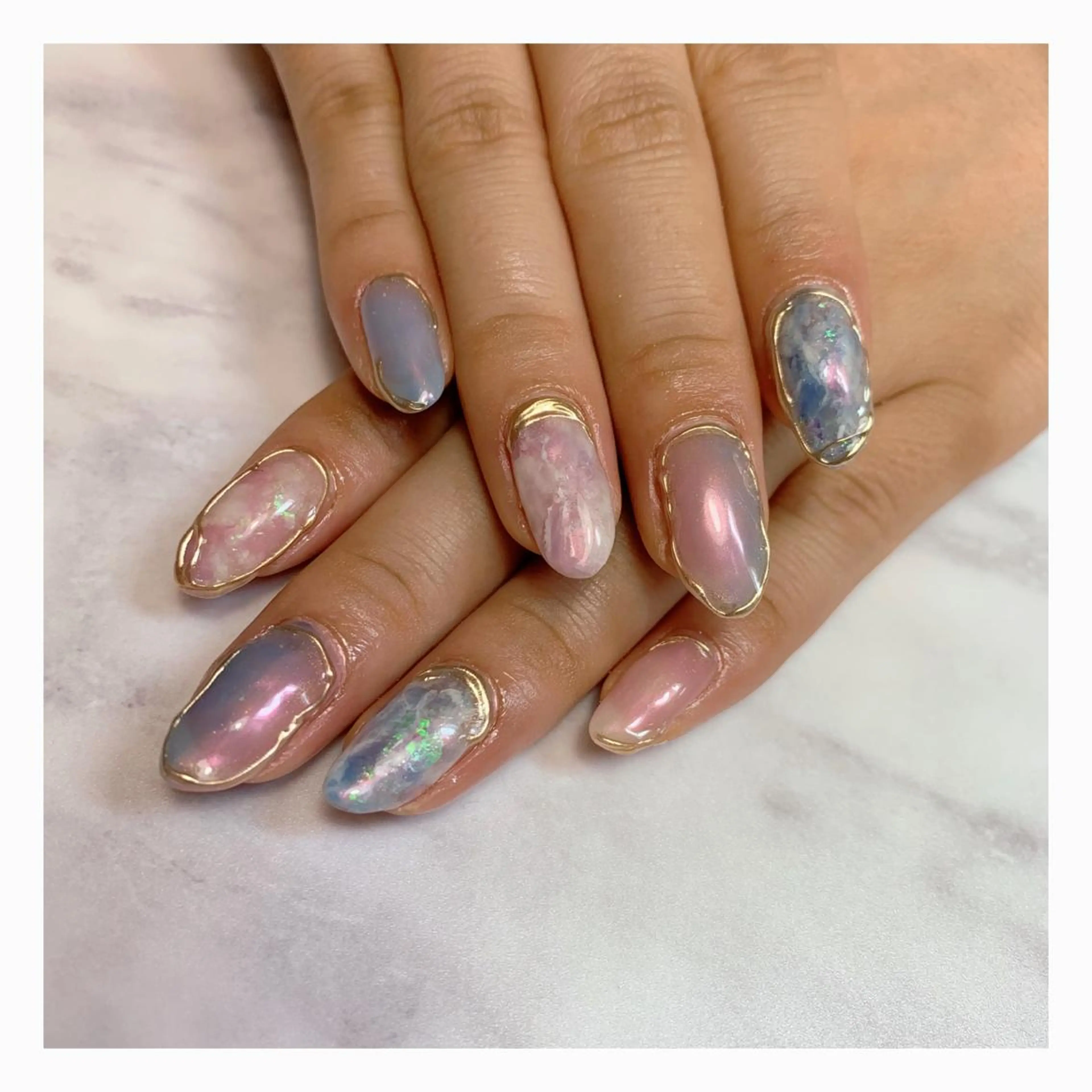 ネイル ニュアンスネイル C's coffretのネイルデザイン