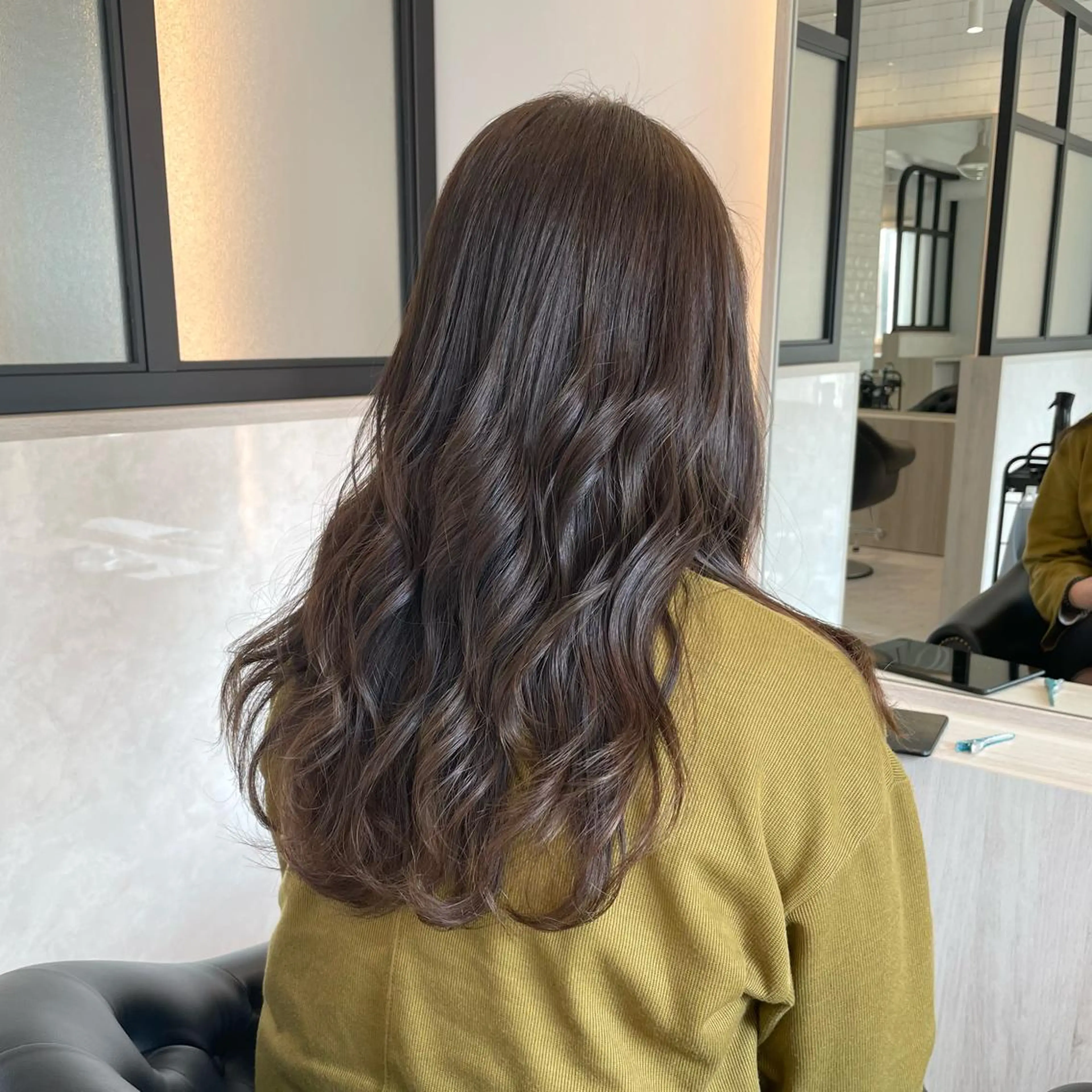 セミロング カラー いなみね はるきのヘアスタイル