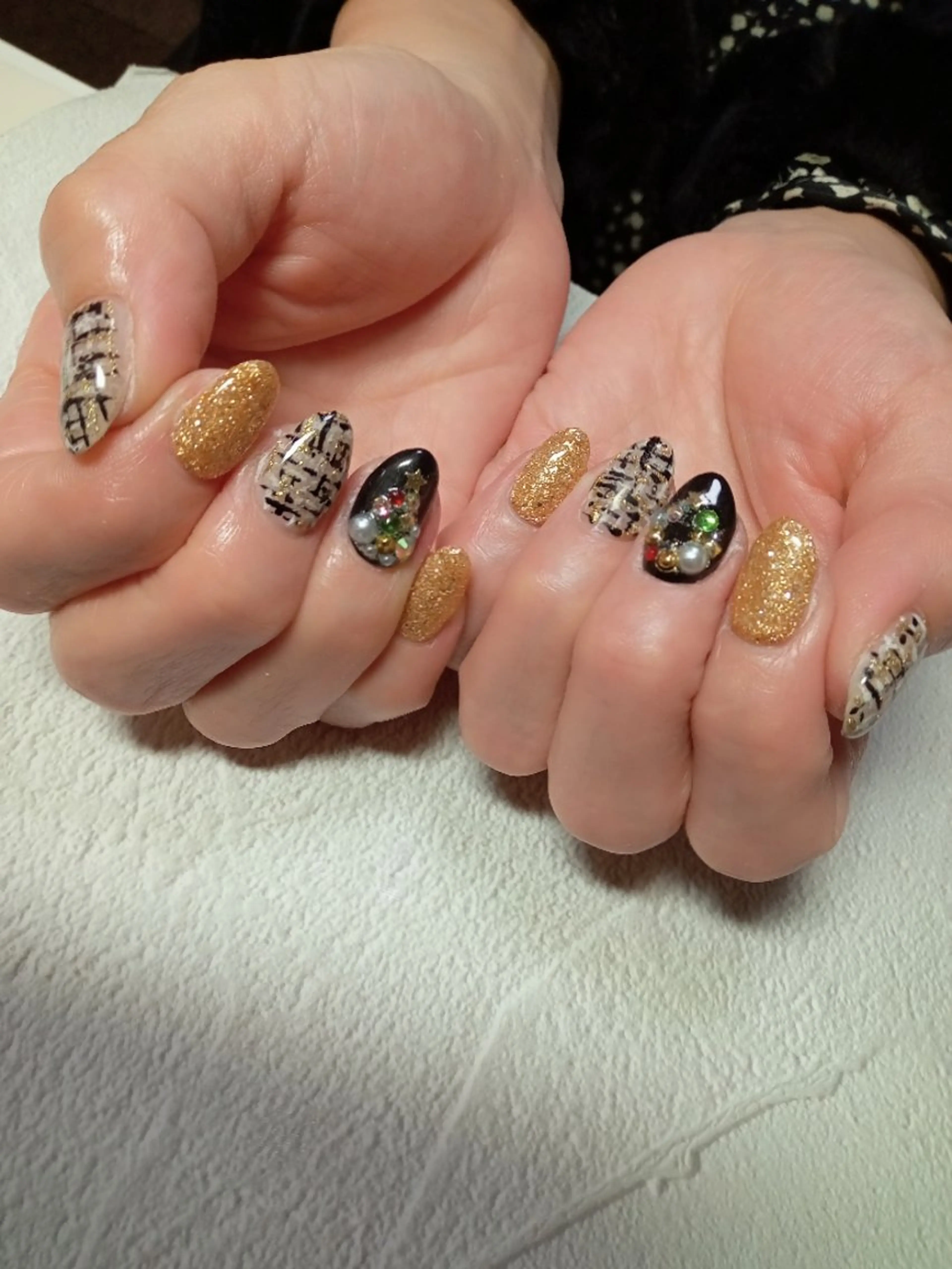 ネイル ジェルネイル ゴージャス キラキラネイル 持ち込み パラジェル ハンドネイル flure de neige yukiのネイルデザイン