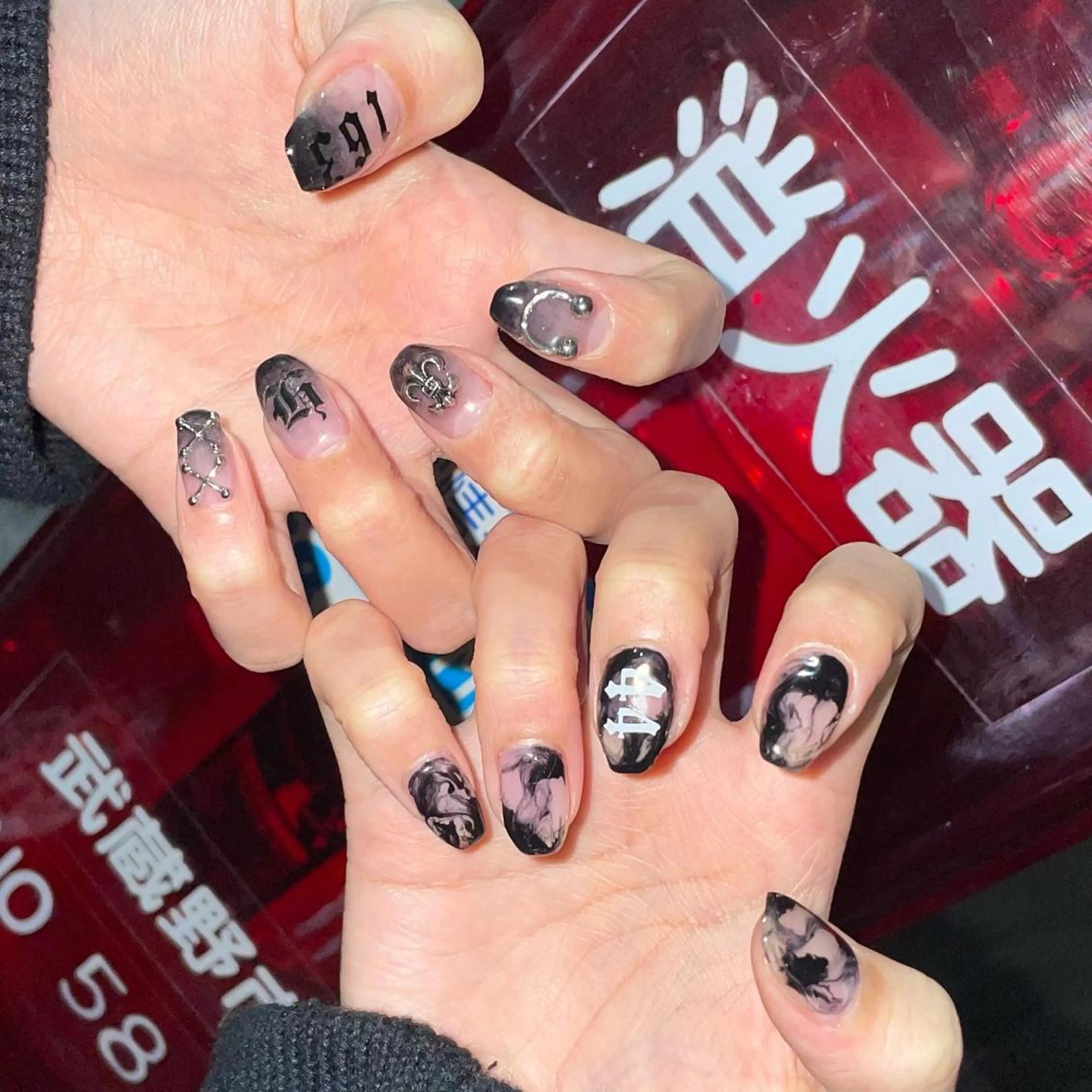 ネイル 【 ﾈｲﾘｽﾄ&ｱｲ ﾘｽﾄ】キヨカのネイルデザイン