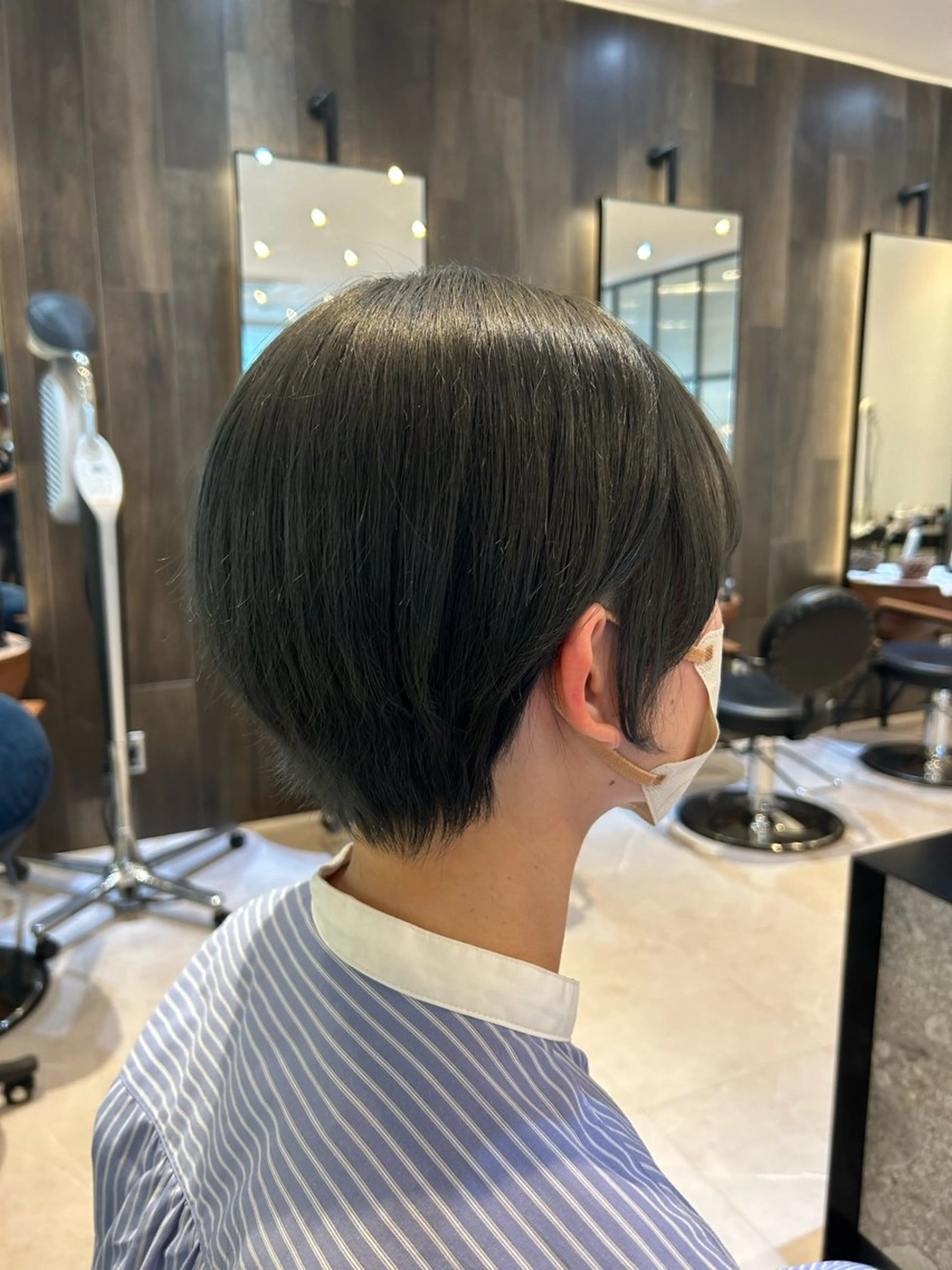 ショート カラー ヘアアレンジ グレージュ オリーブグレージュ オリーブグレー くびれヘア ショートヘア カット ヘアカラー トリートメント 縮毛矯正/カット/ 韓国ヘア/蛯原🍤のヘアスタイル