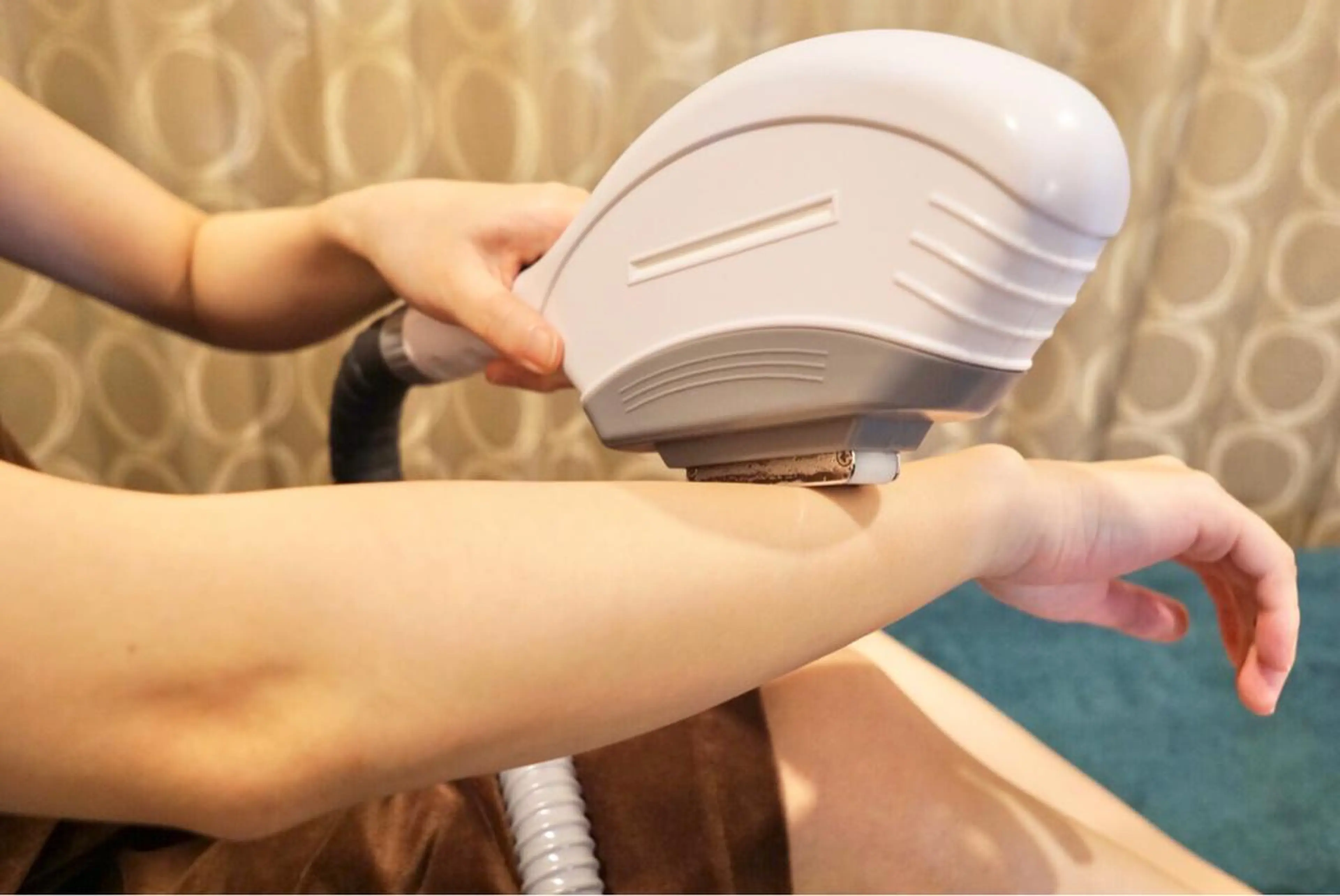 お試し（入会金不要) セルフ脱毛　15分打ち放題の写真