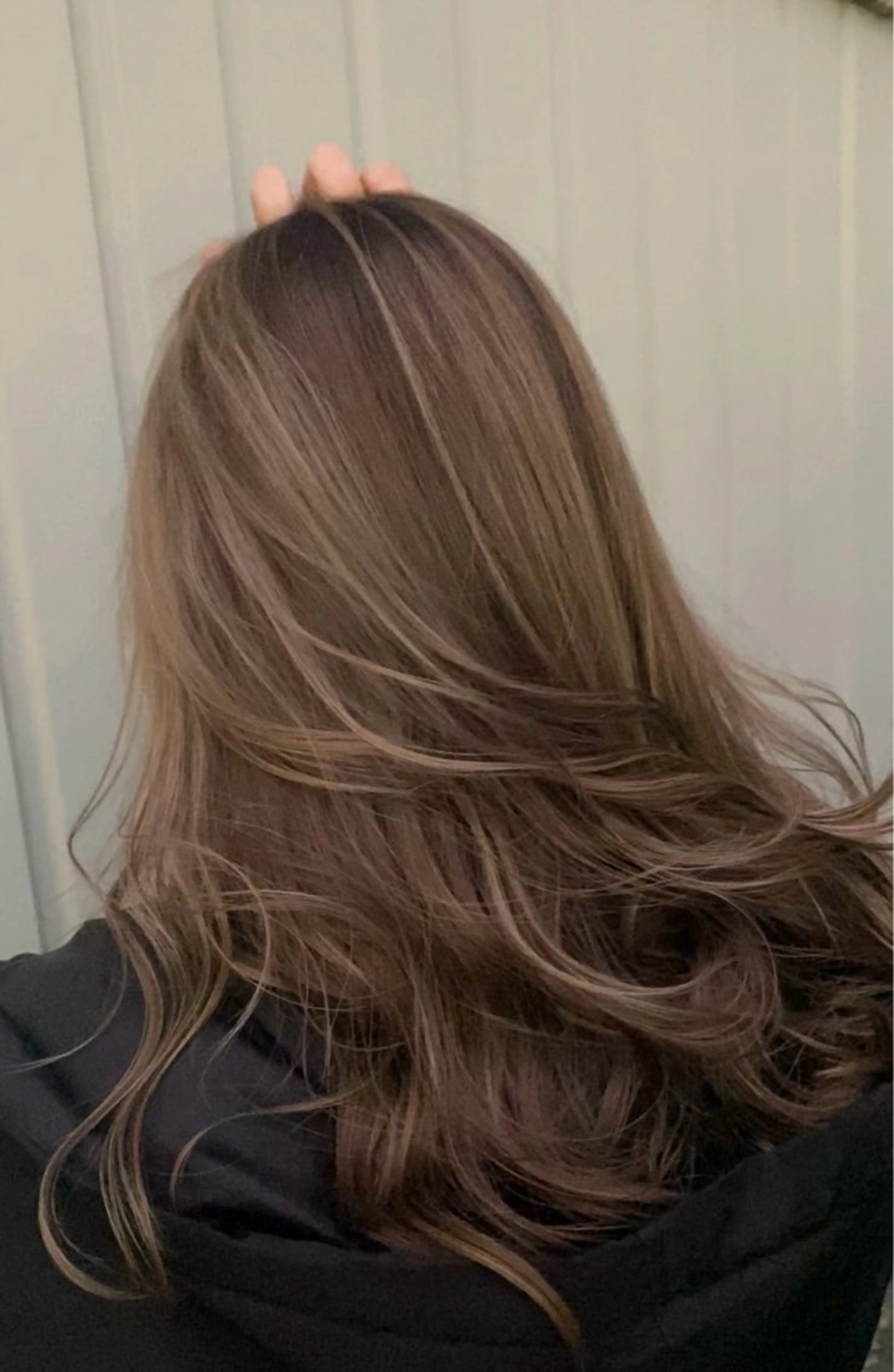 ロング NENE🌿ブリーチ 無しダブルカラーのヘアスタイル