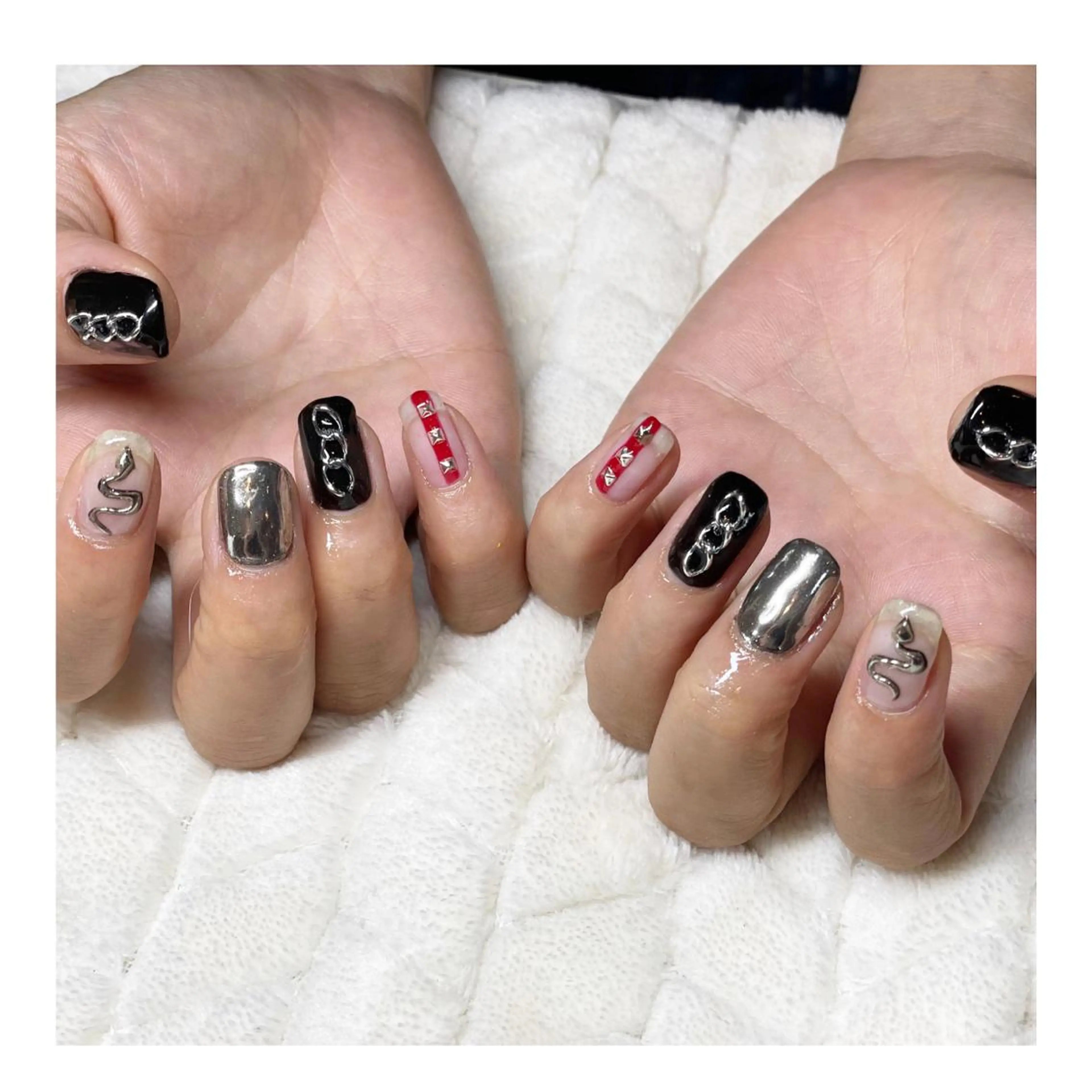 ネイル ジェルネイル ミラーネイル ハンドネイル LaLa Peach 福岡のマツエク・マツパデザイン