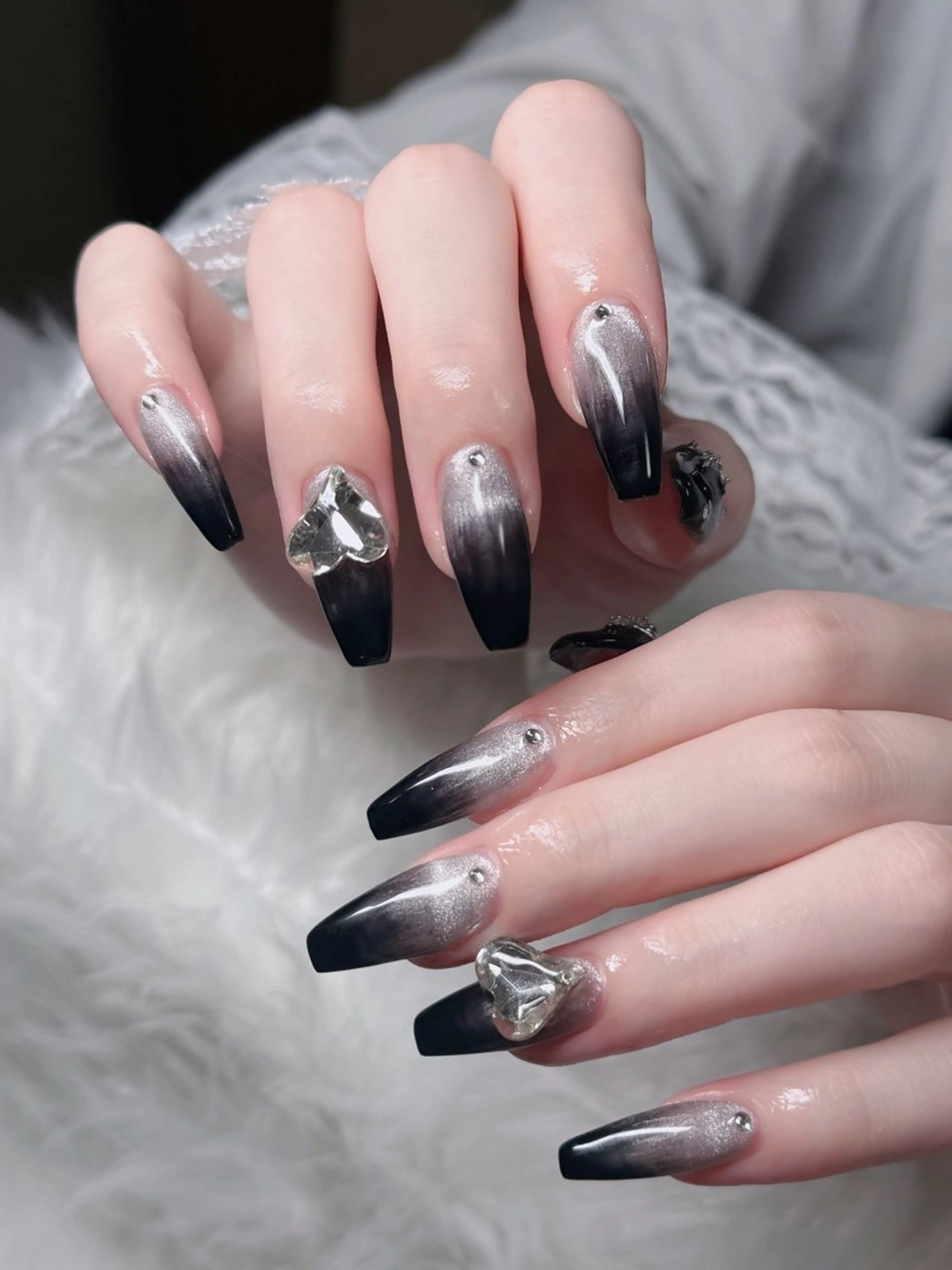 ネイル オーロラネイル フレンチネイル ジェルネイル ハロウィン キラキラネイル H.baby Nail Salonのネイルデザイン
