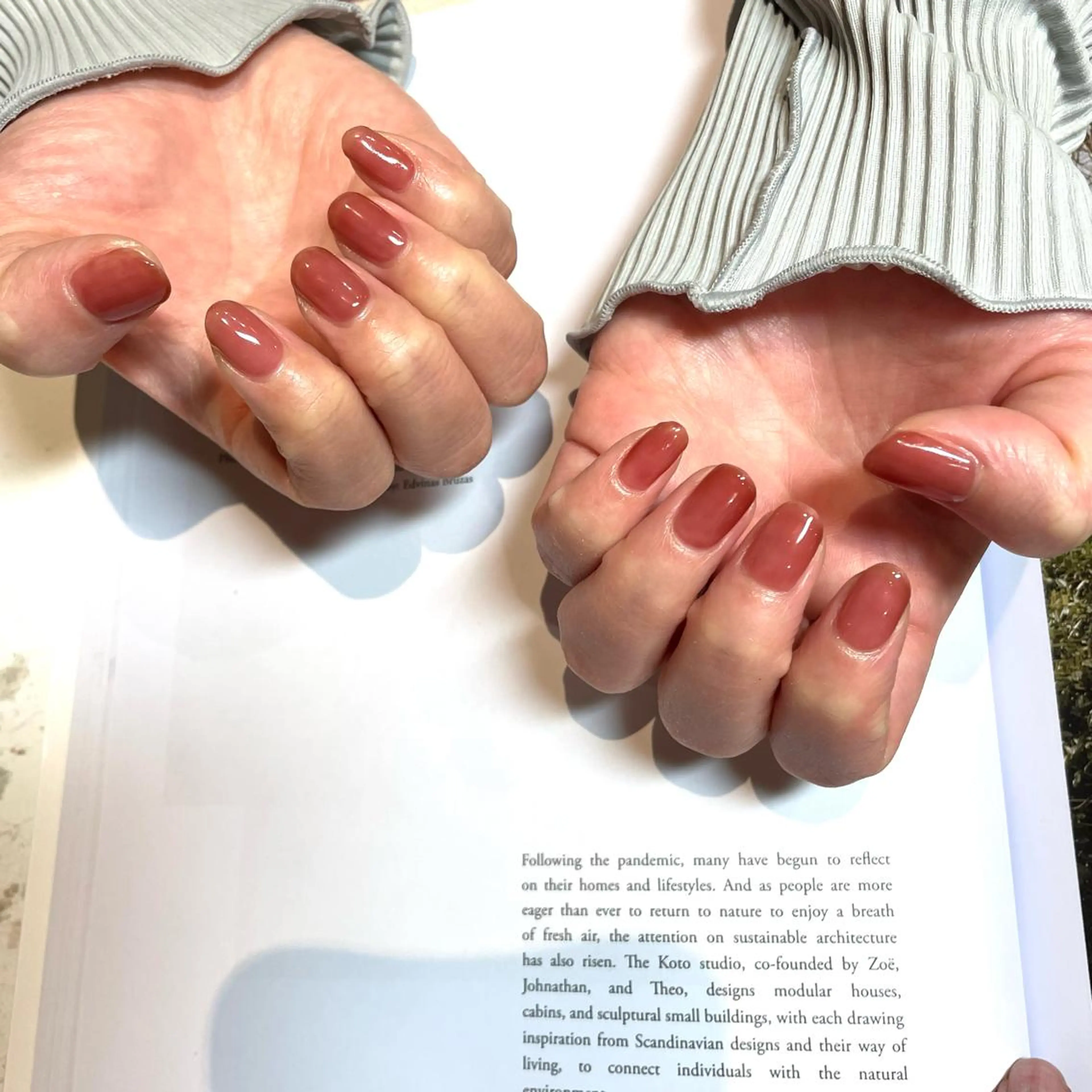 ネイル 大人ワンホン キラキラ／Ayanoのネイルデザイン