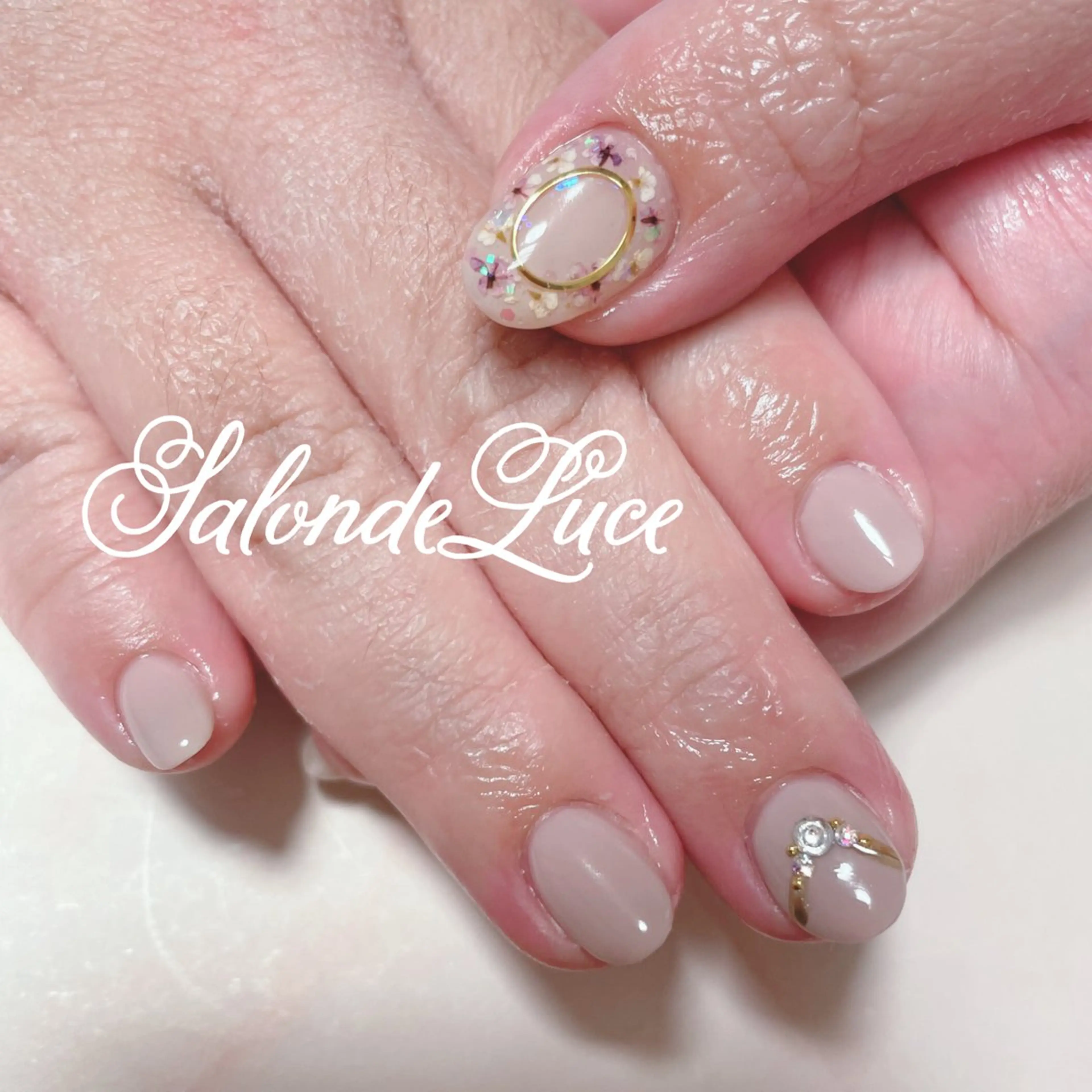 ネイル ミラーネイル Salon de Luceのネイルデザイン
