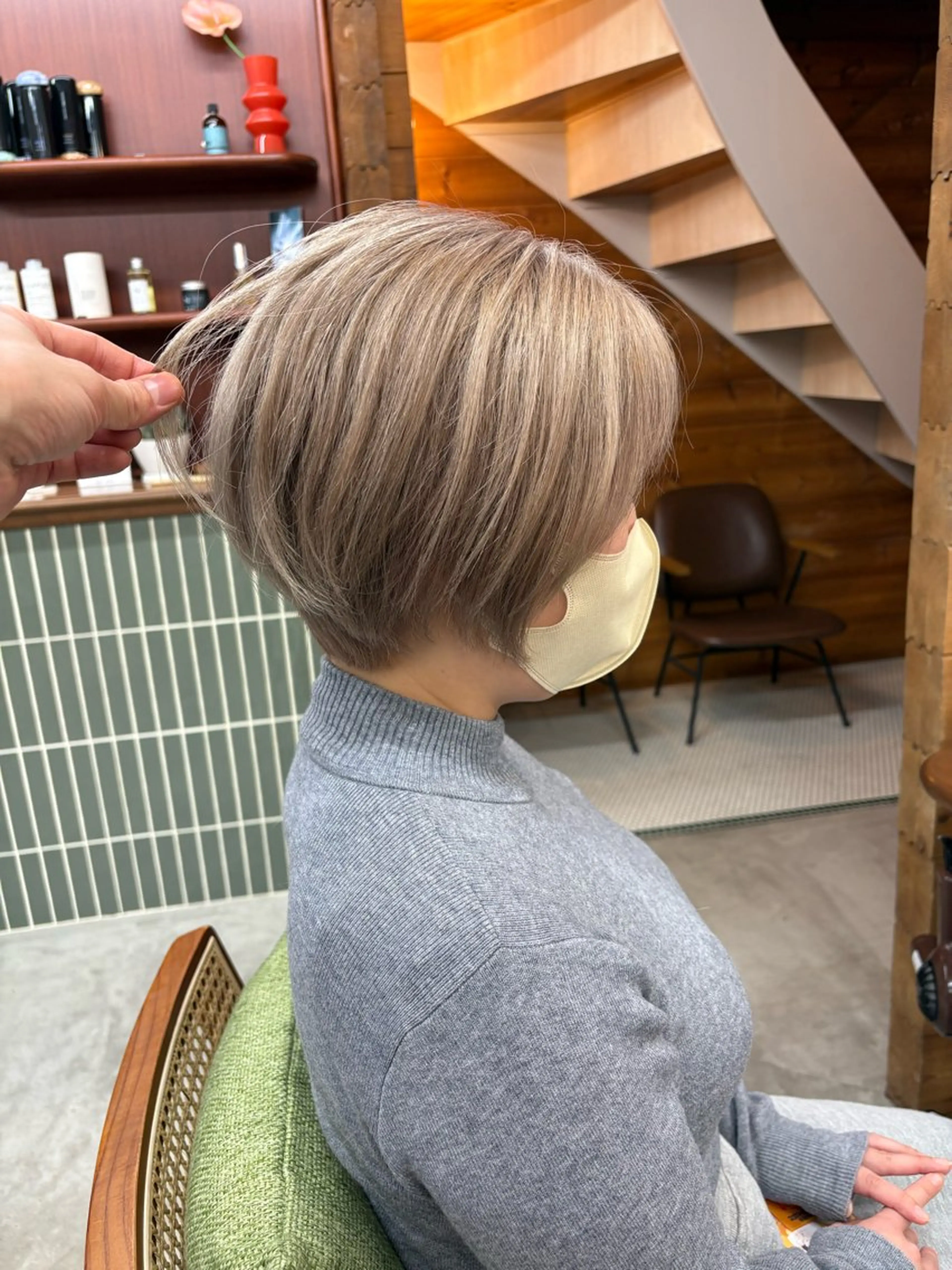 ショート カラー ベージュカラー ホワイトベージュ カット ヘアカラー 五十嵐 雄毅のヘアスタイル