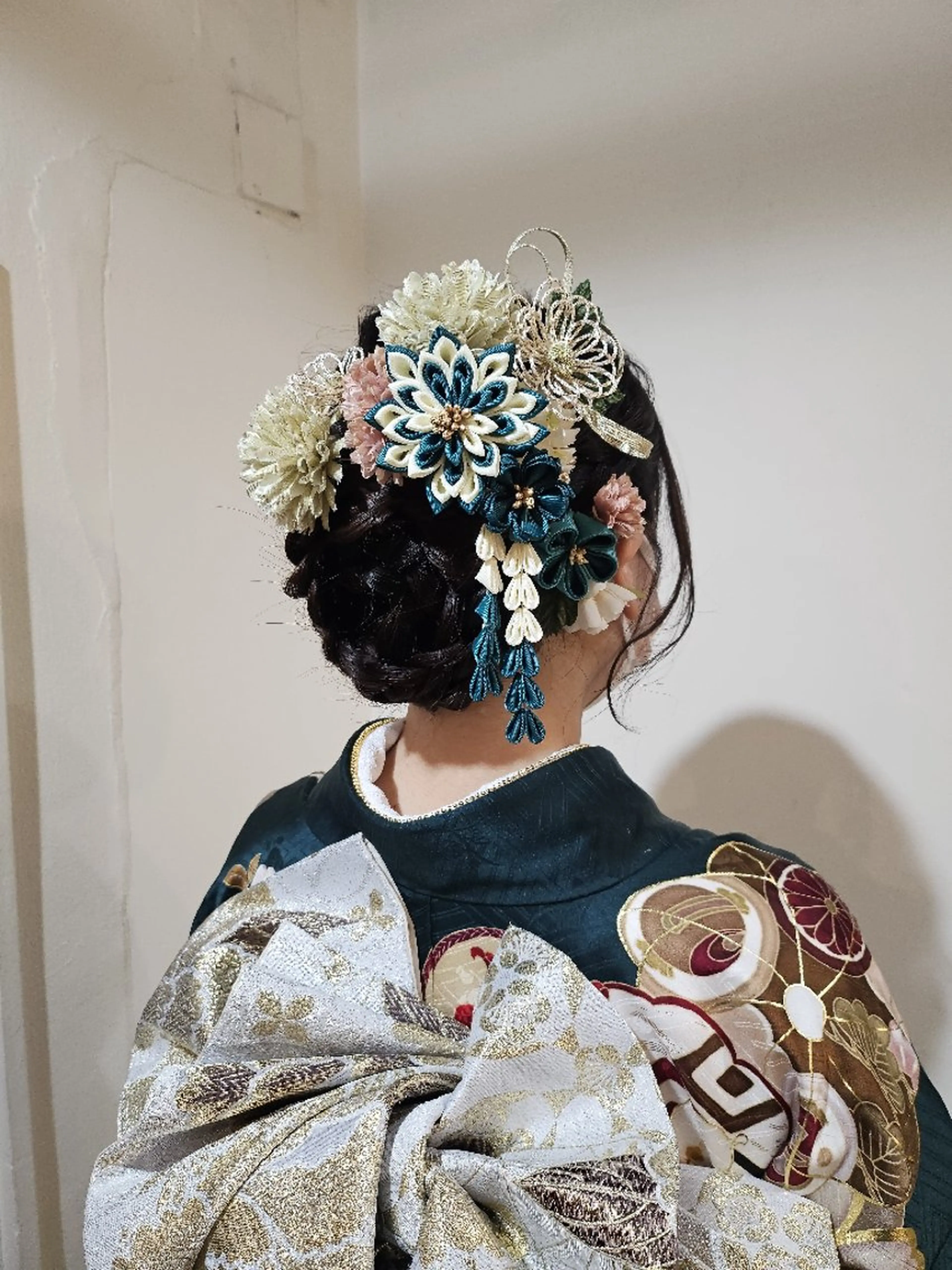 ヘアアレンジ 成人式 ヘアセット 🇰🇷透明感×ハイ トーン🌟tomoのヘアスタイル