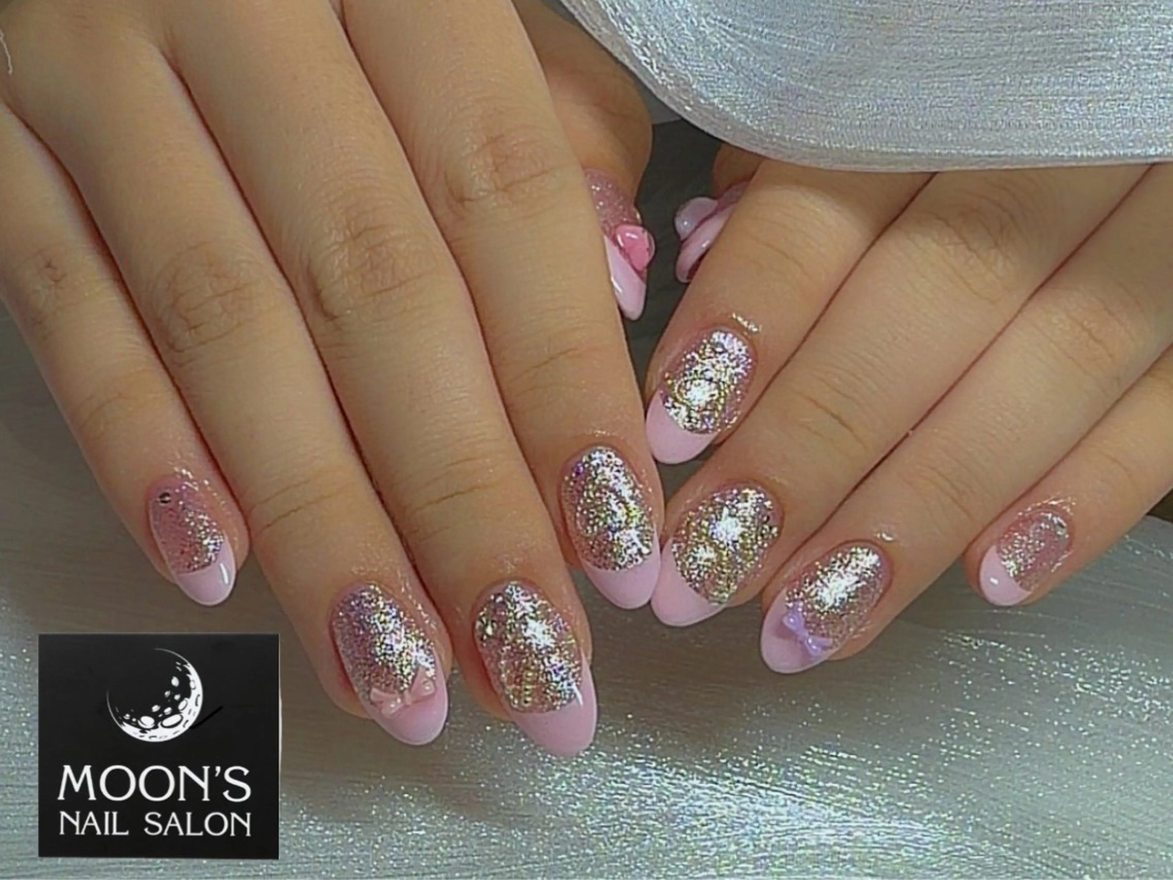ネイル Moons nail 💅✨のネイルデザイン