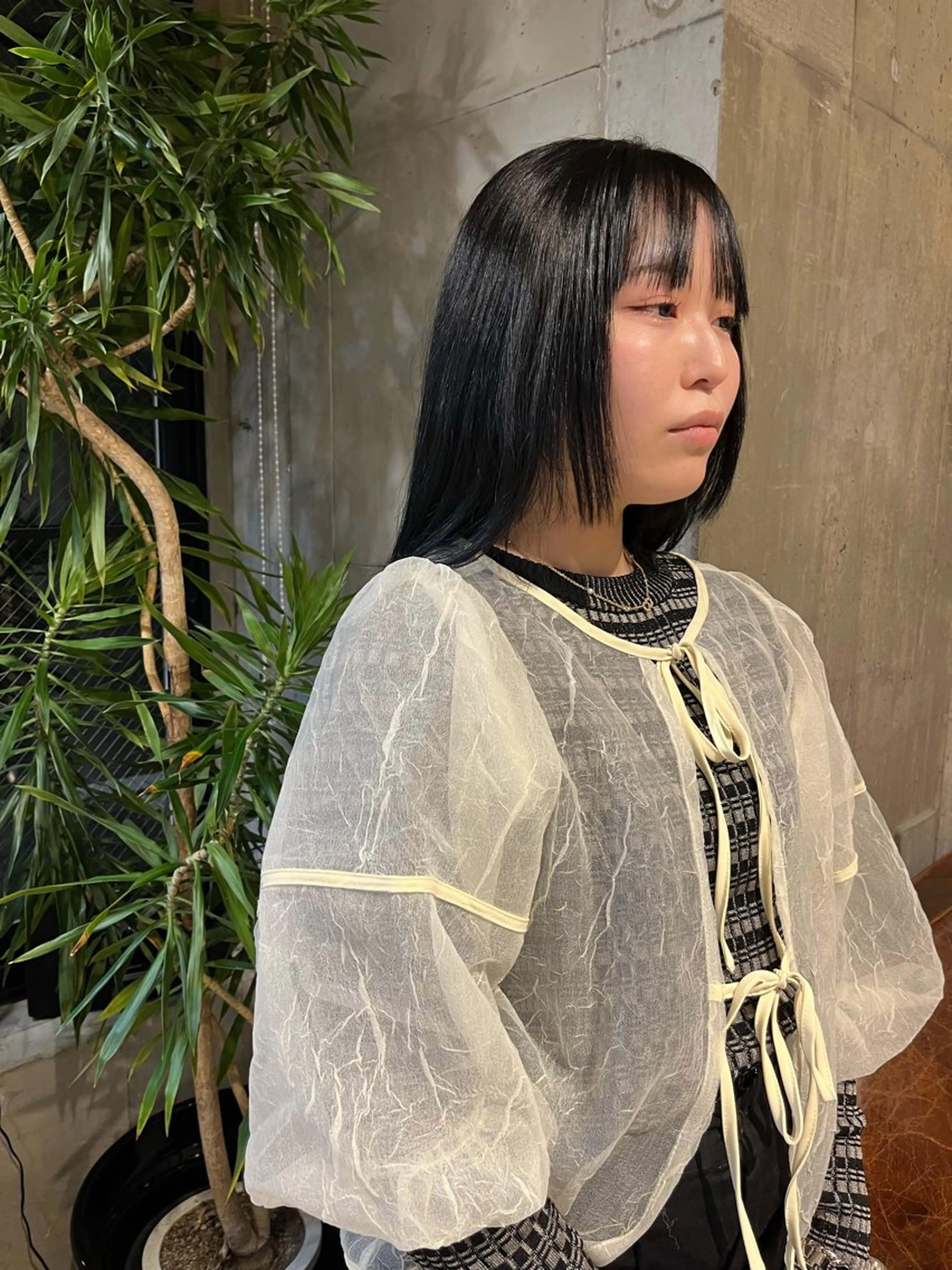 カラー 稲葉 佳のヘアスタイル