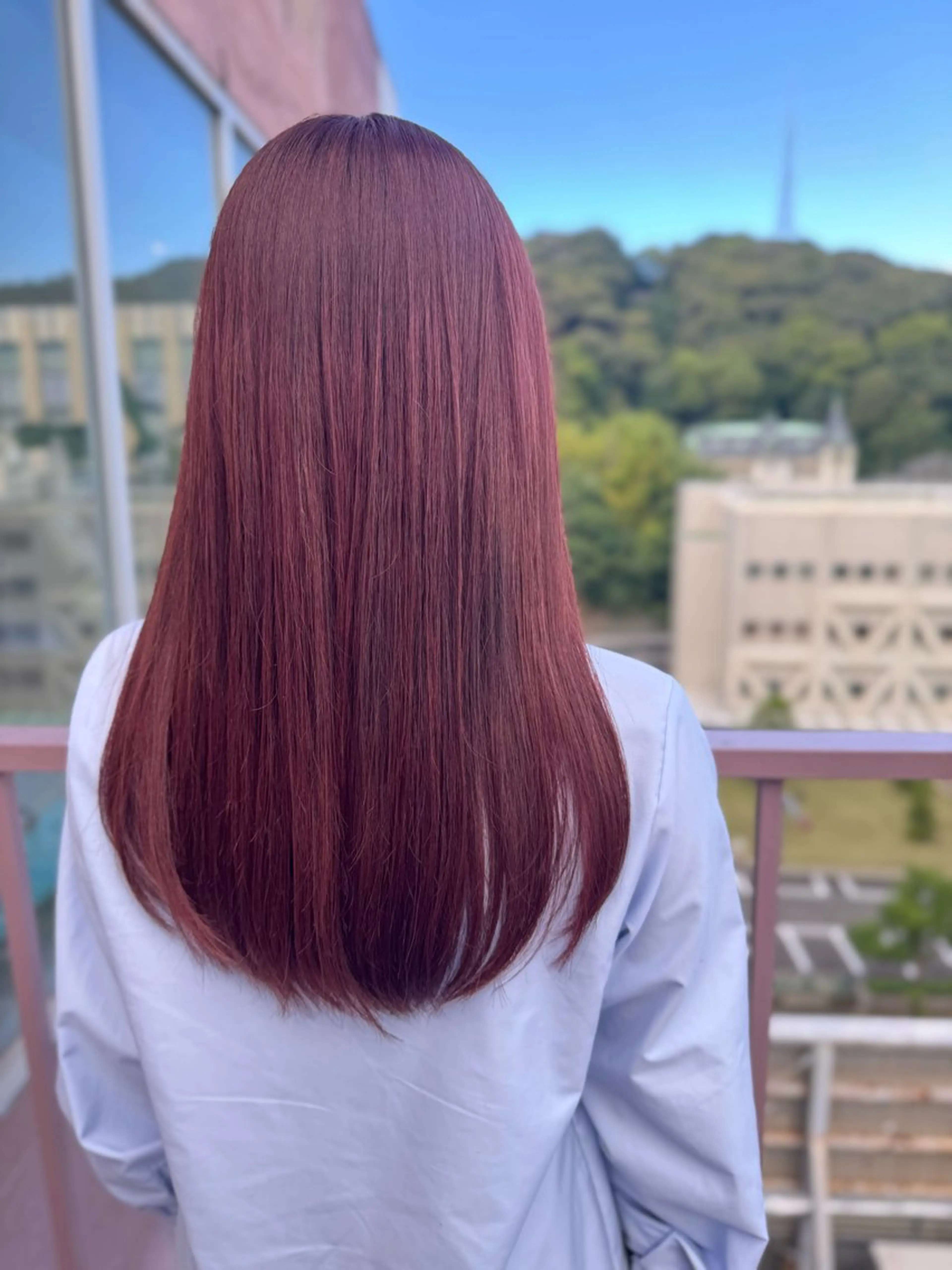 ロング カラー ピンクカラー カット ヘアカラー トリートメント Viage （ビアージュ）のヘアスタイル