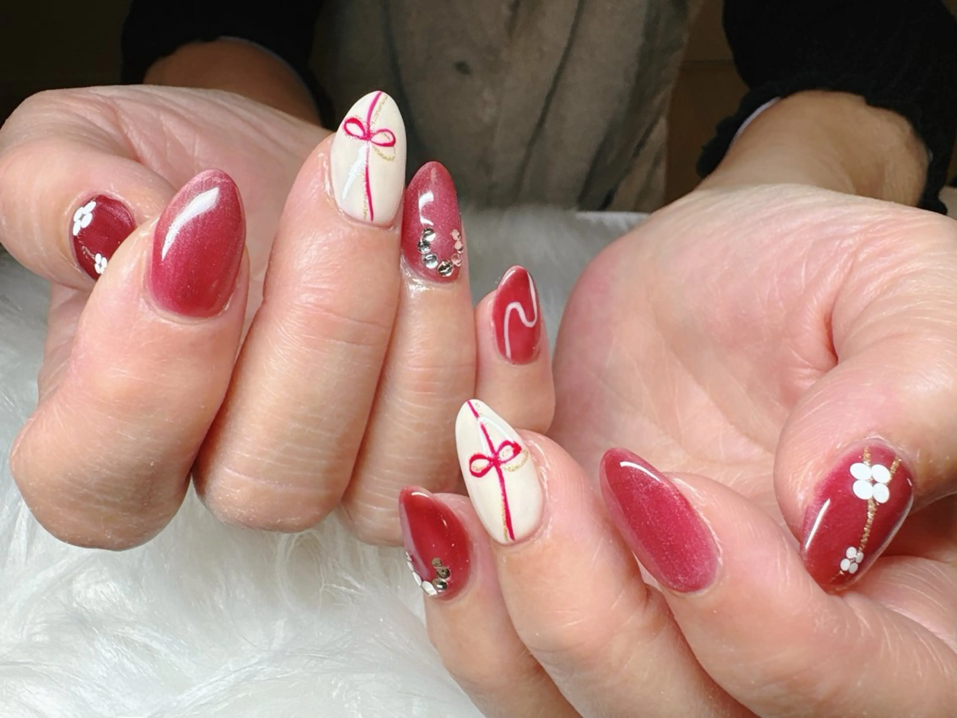 ネイル ECLAT エクラ所属・寺山 千鶴のネイルデザイン