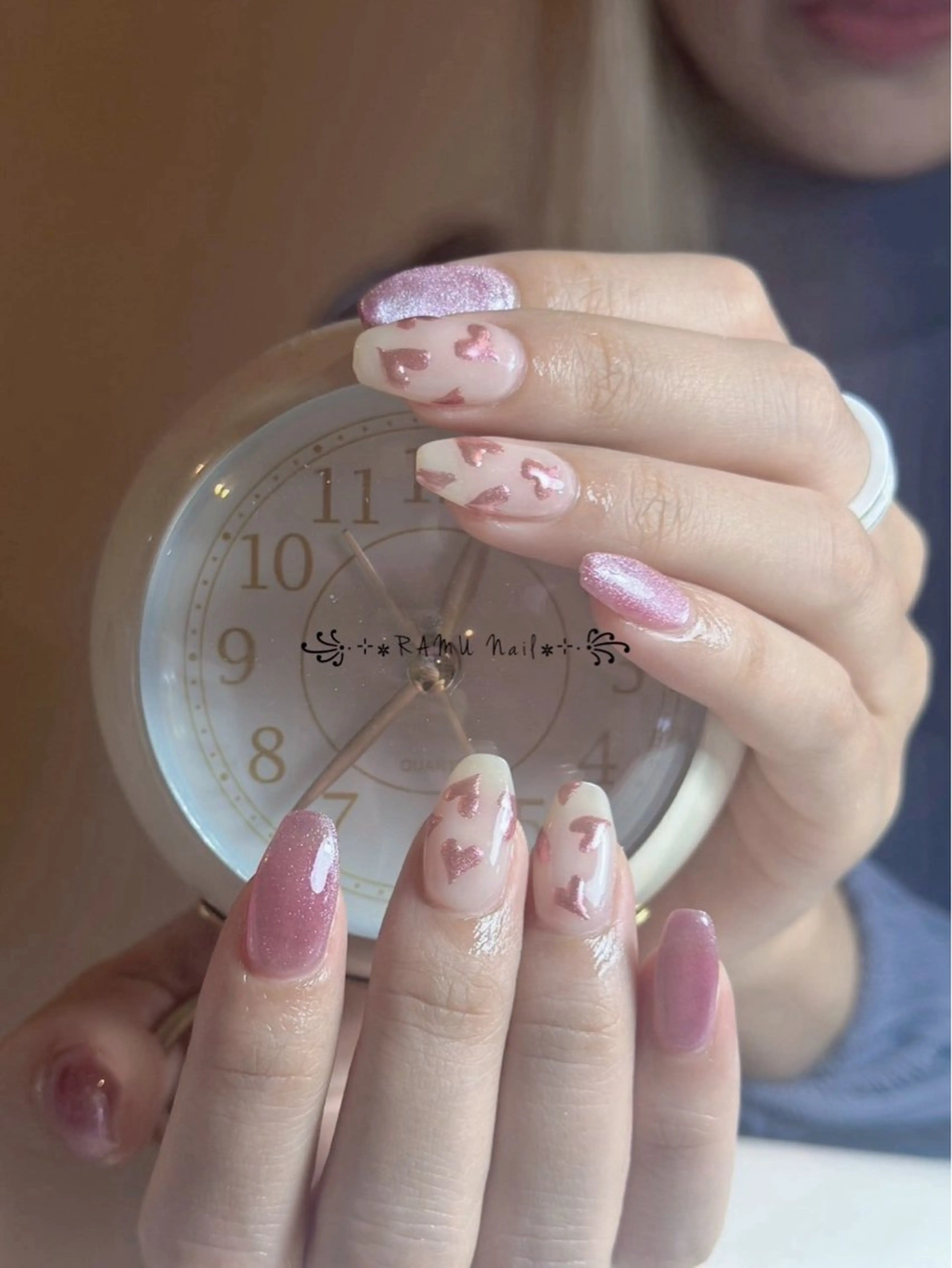 ネイル キラキラネイル マグネットネイル ミラーネイル ピンク 春ネイル ハンドネイル RAMU Nail 恵比寿店のネイルデザイン