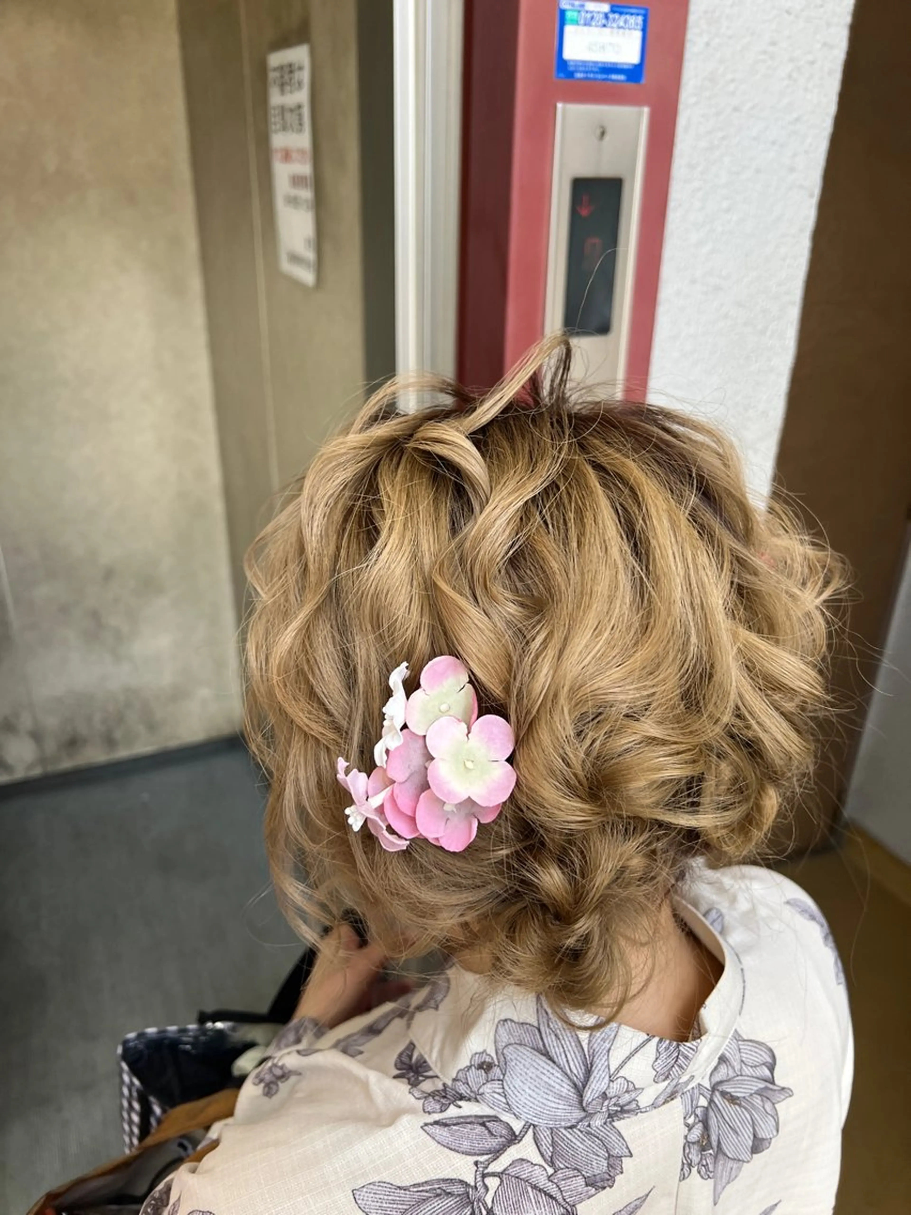 ミディアム ヘアアレンジ 山室 敬義のヘアスタイル