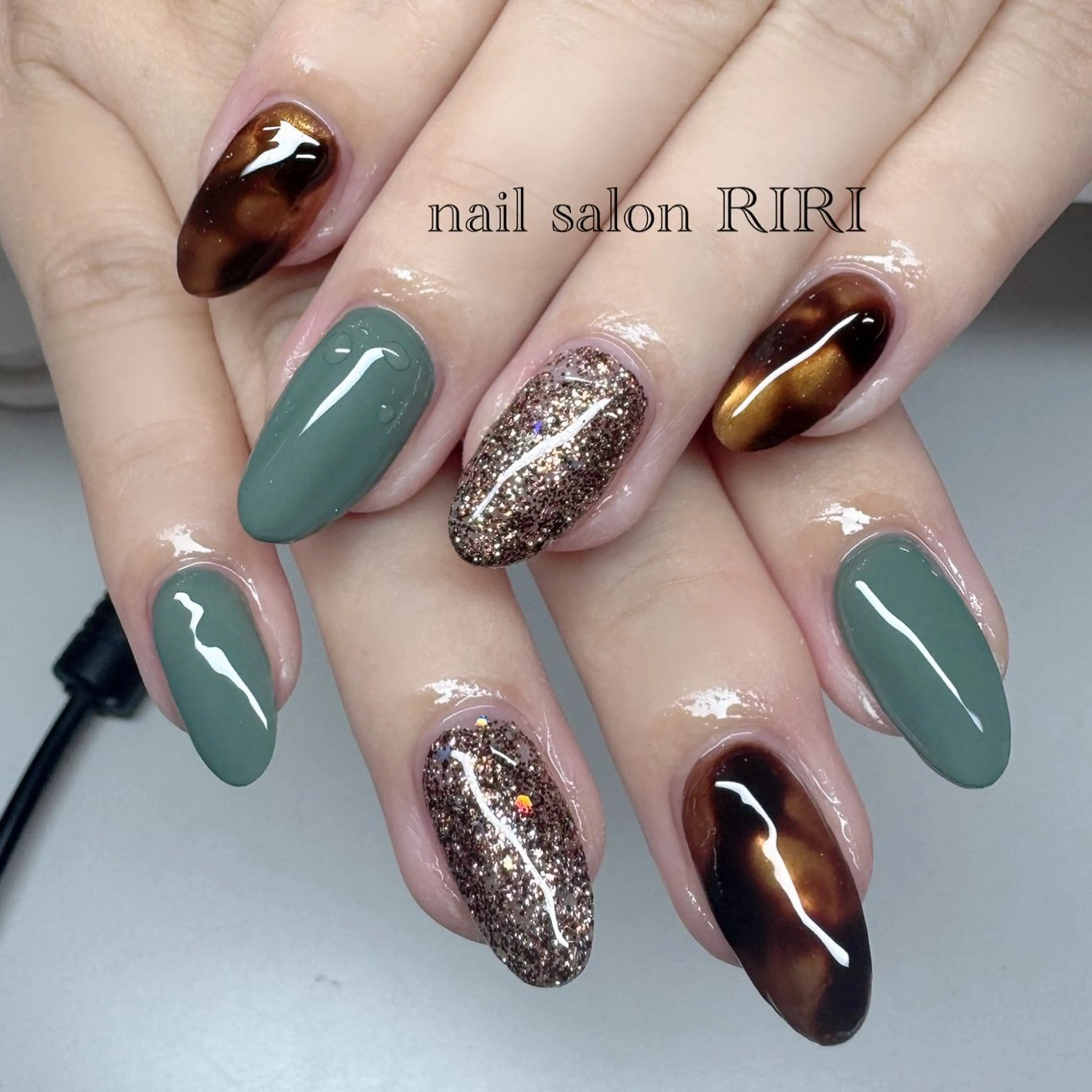 ネイル べっ甲ネイル RIRI リリのネイルデザイン