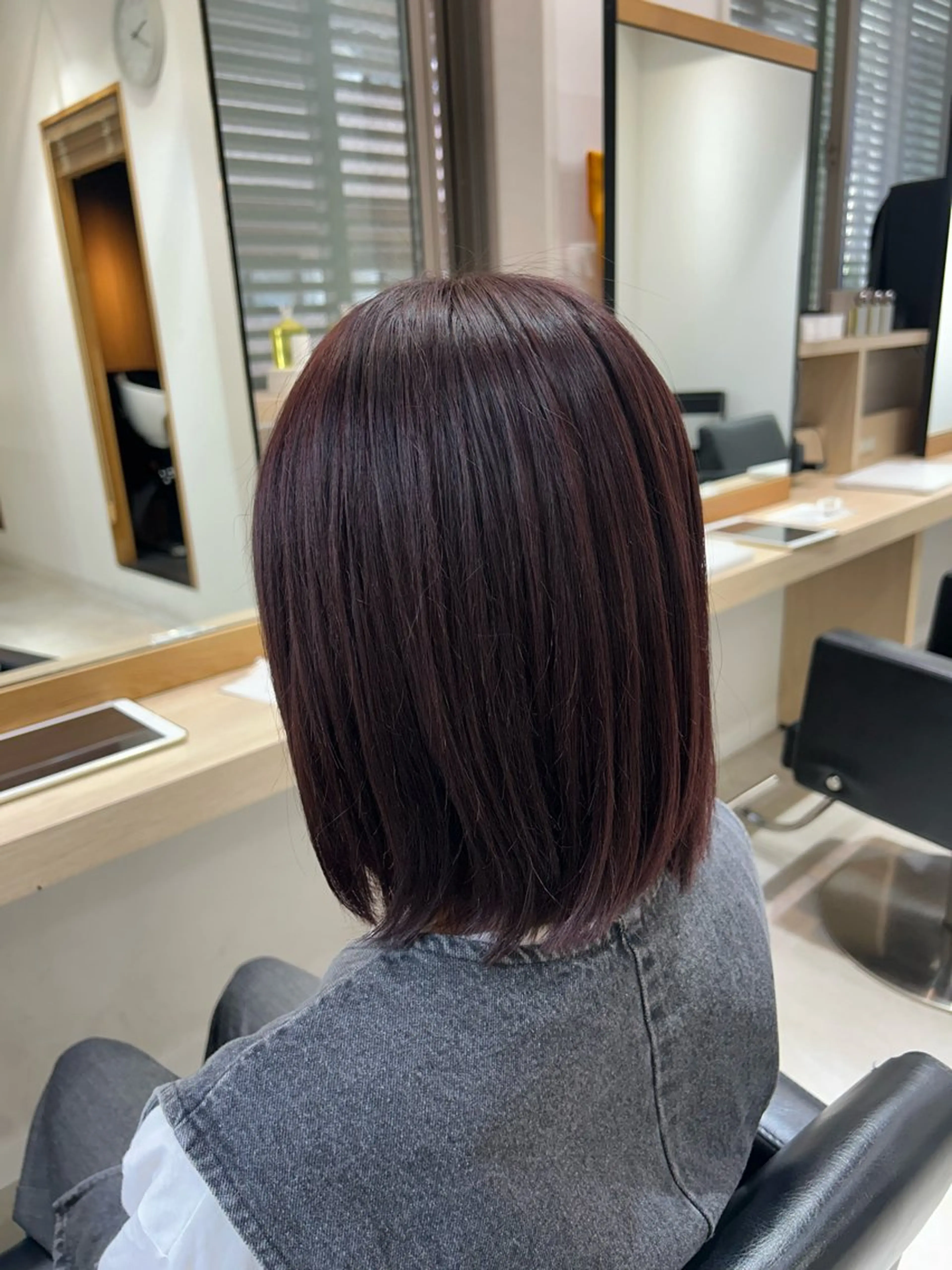 ミディアム カラー カット ヘアカラー トリートメント 🤍透明感/韓国風 🤍サクラギヒトミのヘアスタイル