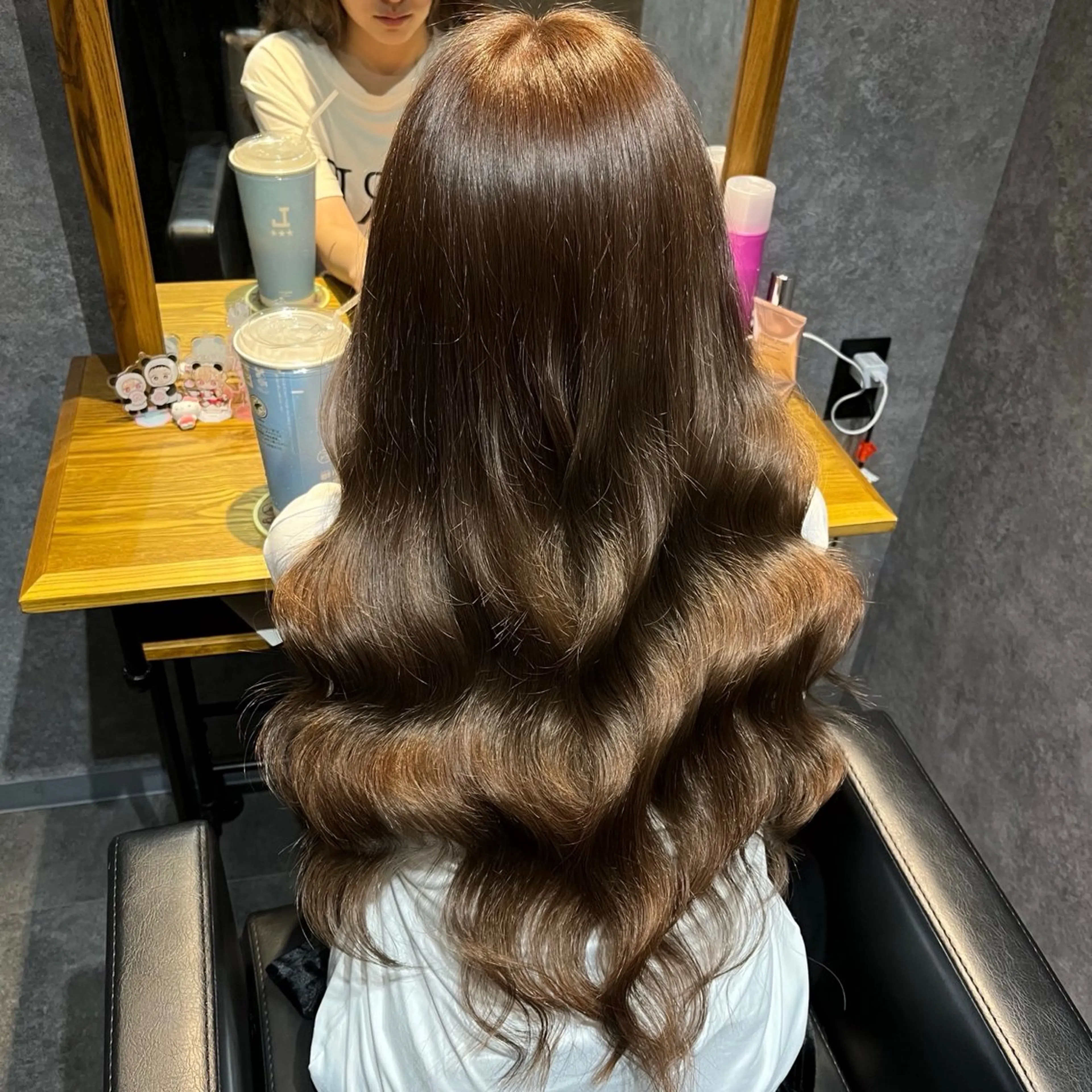 ロング カラー シールエクステ ハイライトカラー インナーカラー エクステ ハイライト ヘアカラー トリートメント エクステ 福岡 天神 大名 エクステ.miu🦊のヘアスタイル