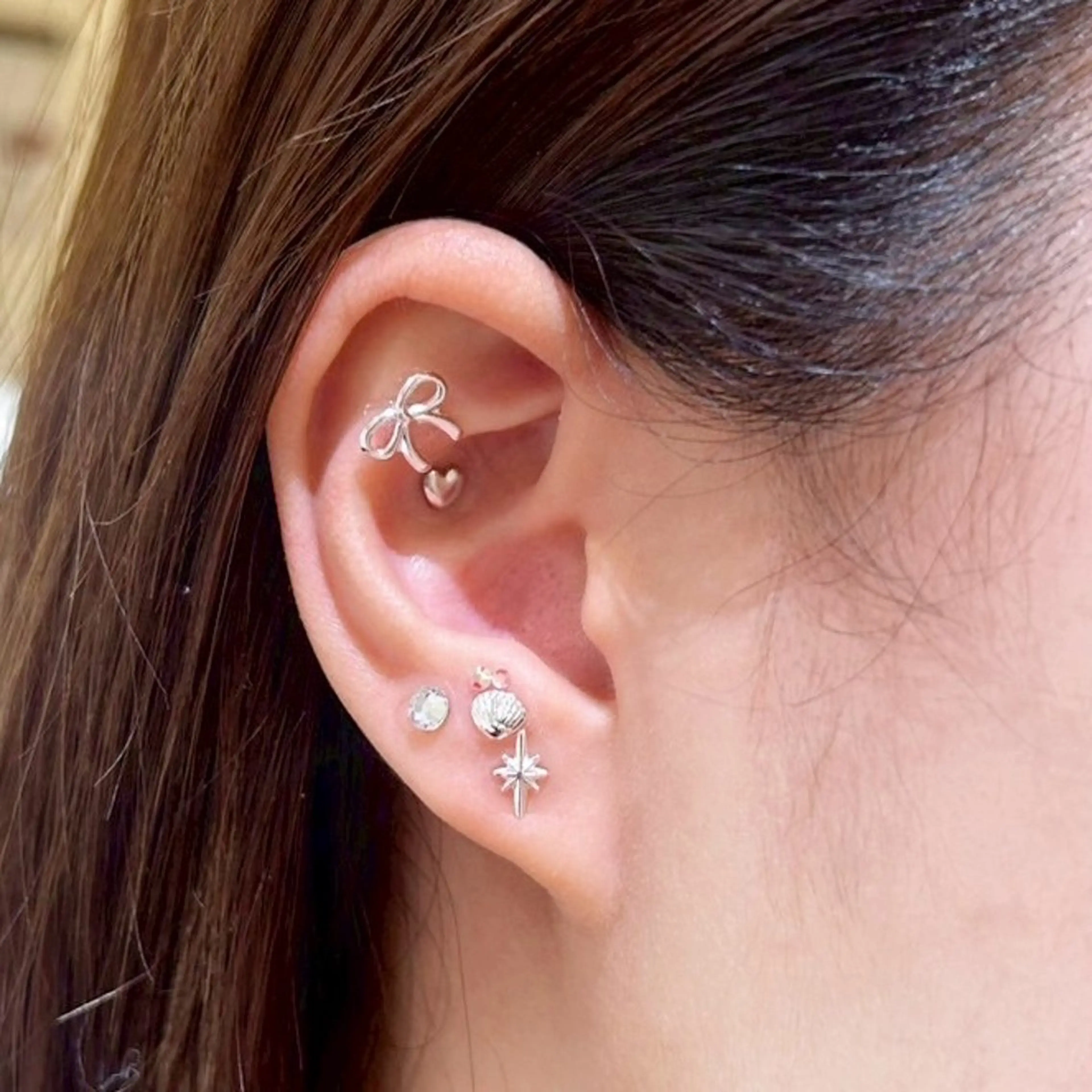 耳ツボジュエリーの写真