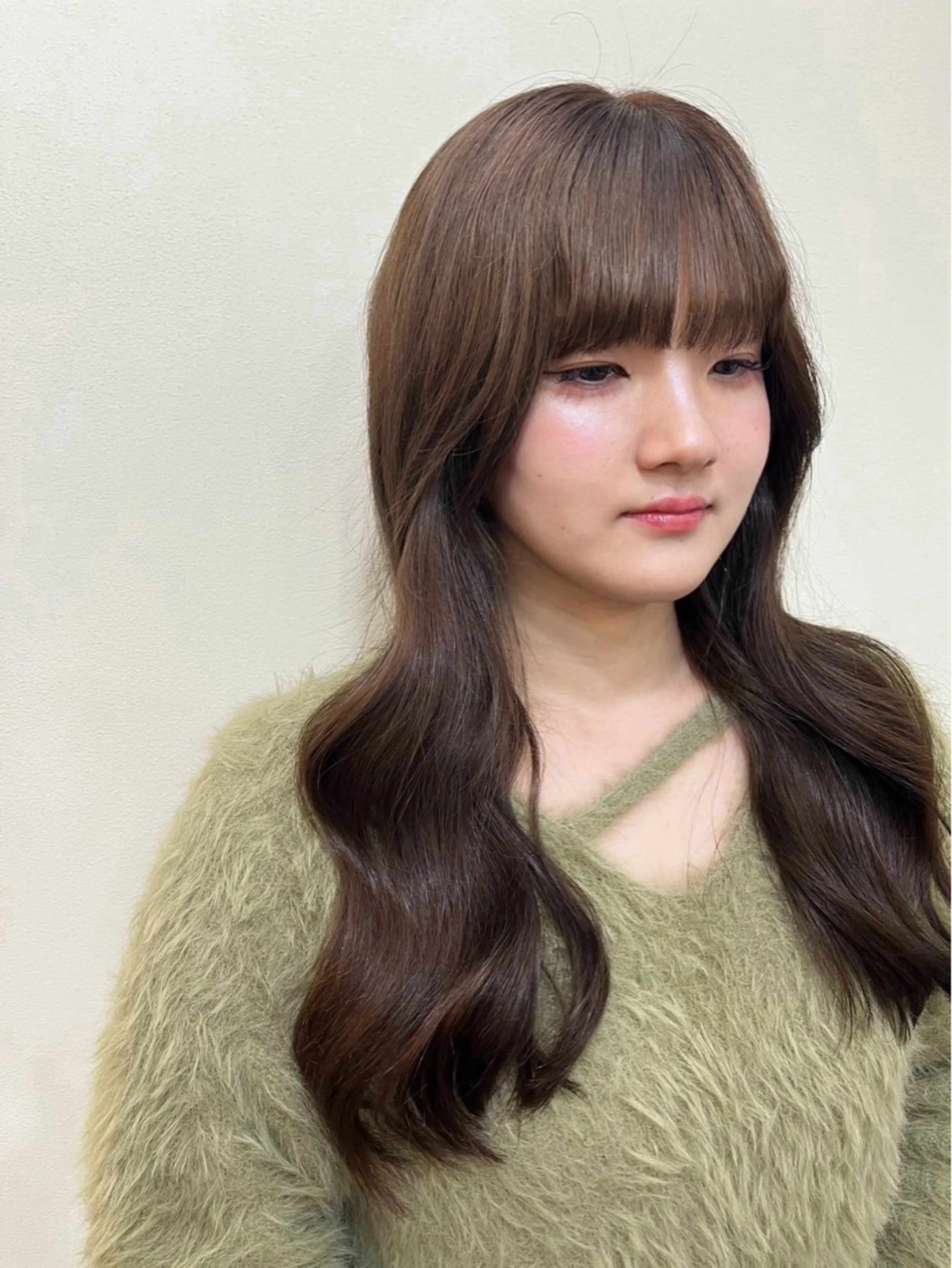 ロング ヘアカラー 新 心寧のヘアスタイル