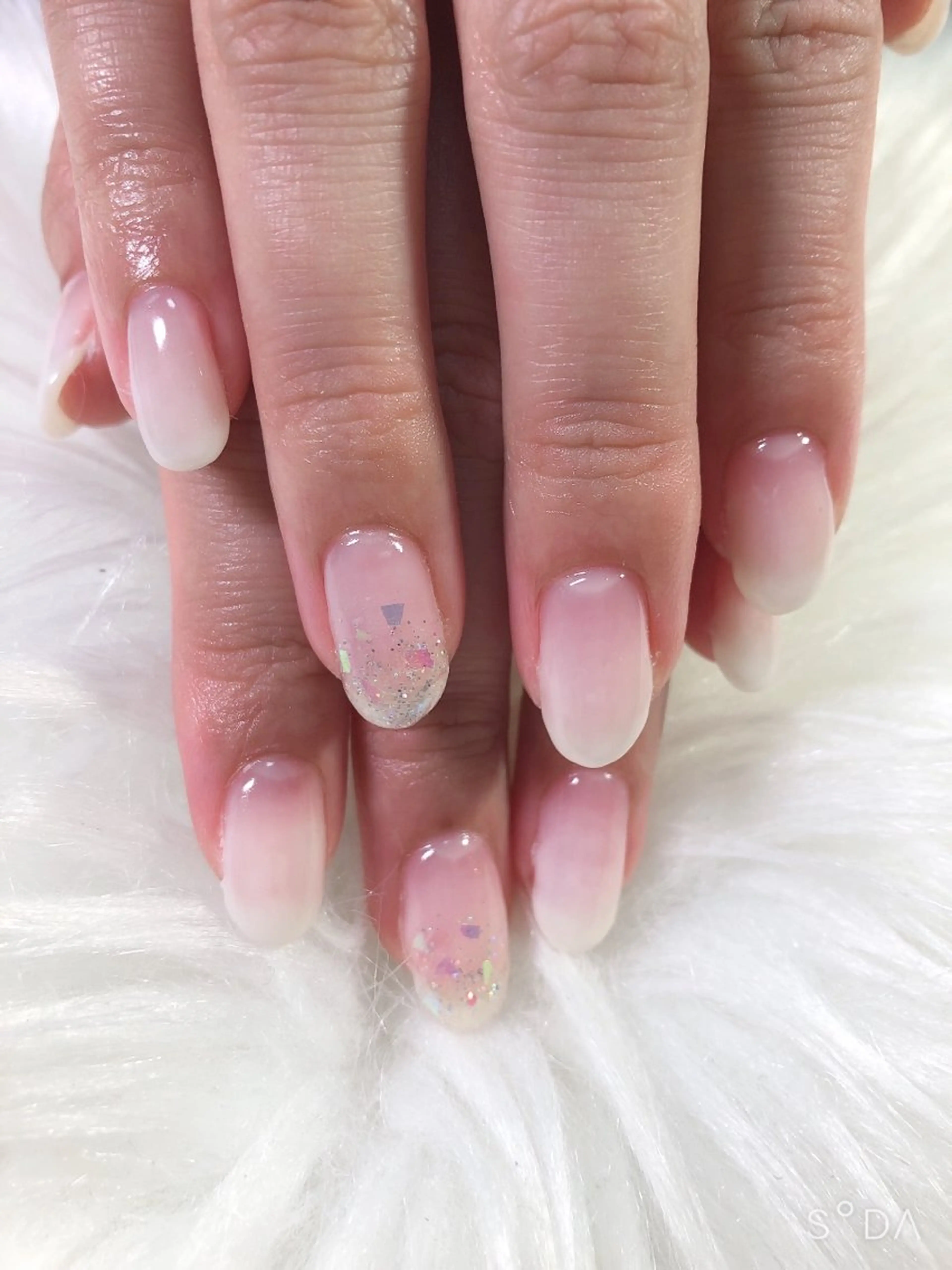 ネイル グラデーション ラメ(グリッター) miwa ミワのネイルデザイン