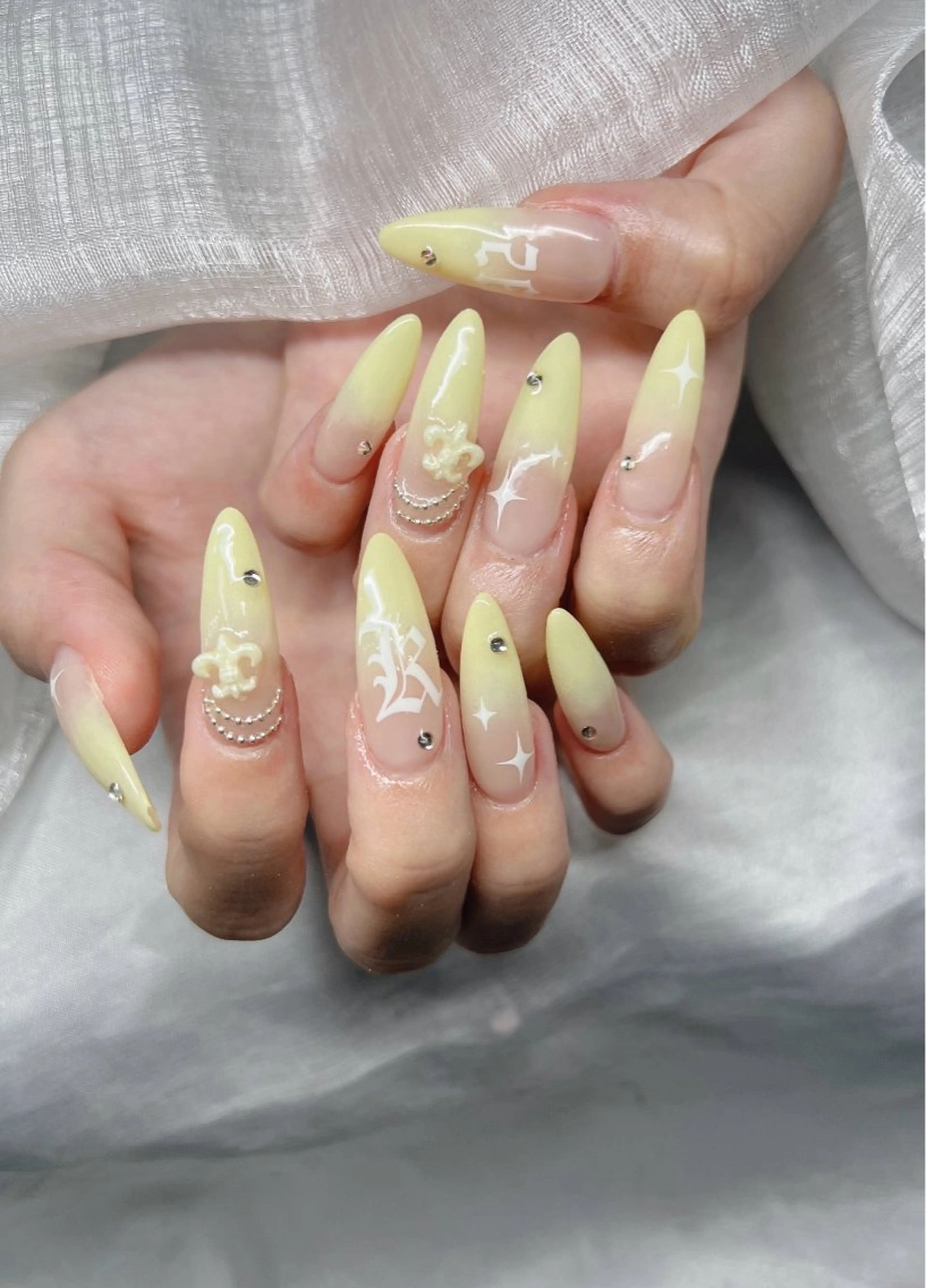 ネイル ハンドネイル Lee Nailsのネイルデザイン