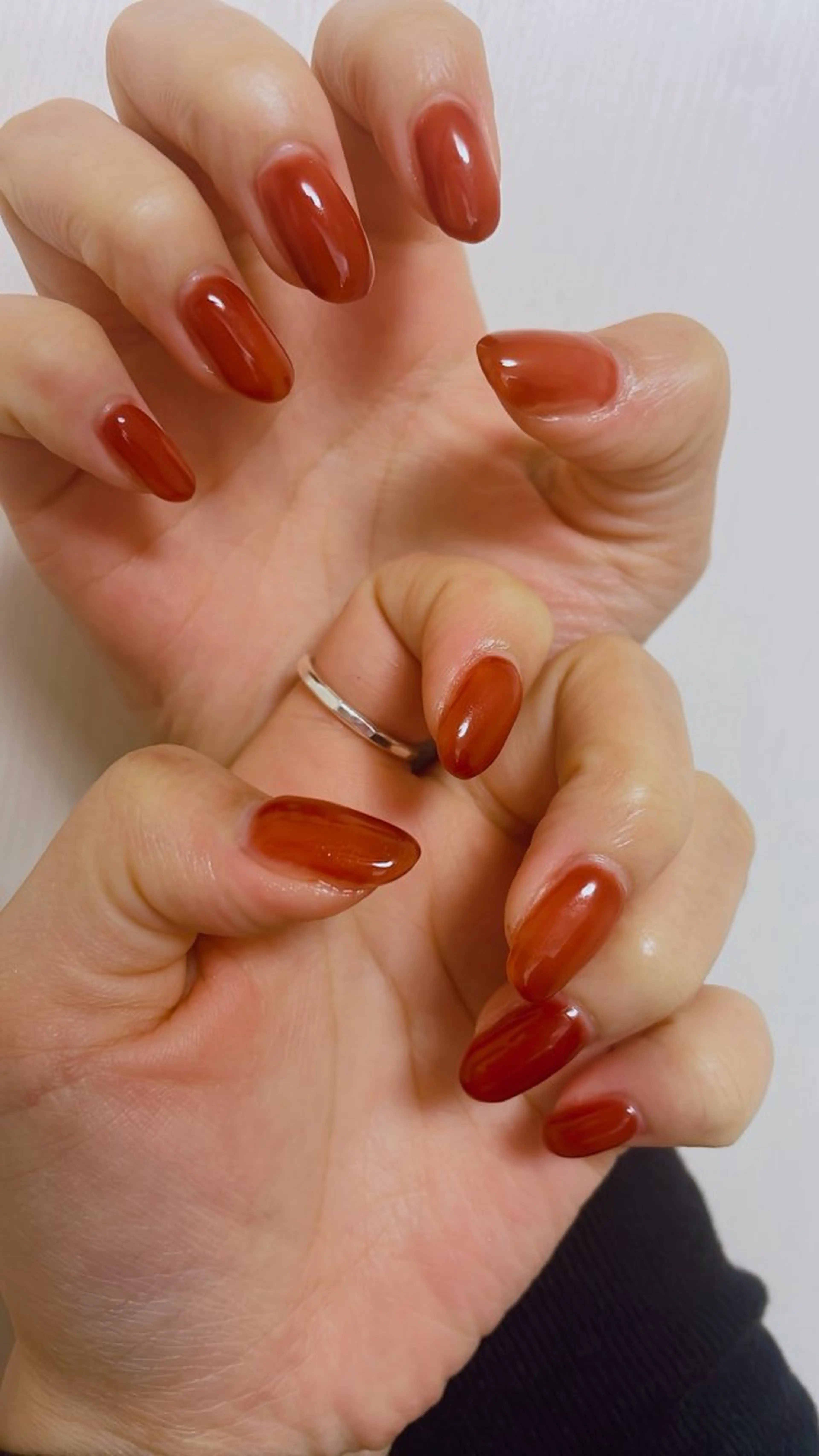 ネイル ブラウン ワンカラーネイル 春ネイル ハンドネイル 三原 麻佑のネイルデザイン