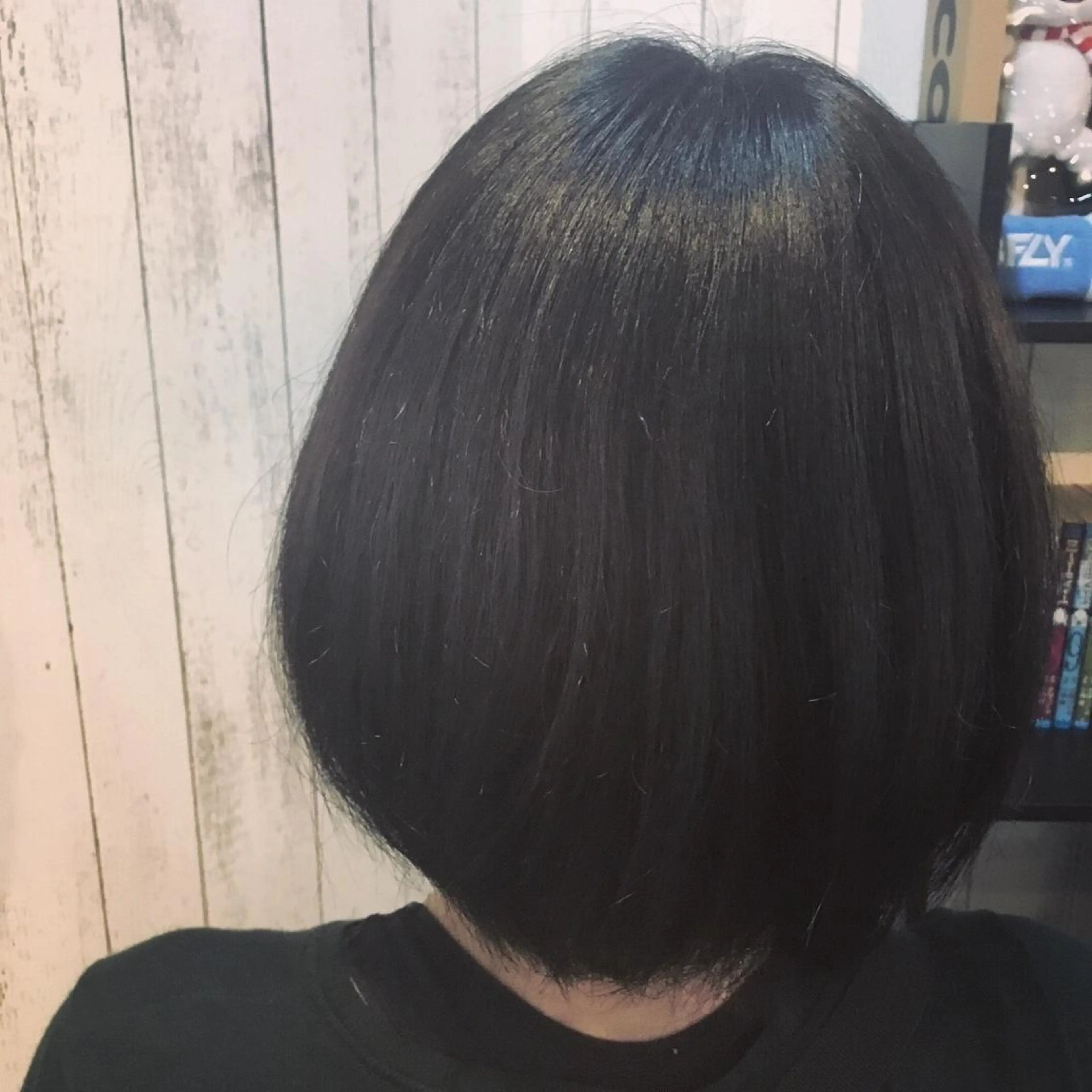 ショート カラー embrace エンブレイスのヘアスタイル