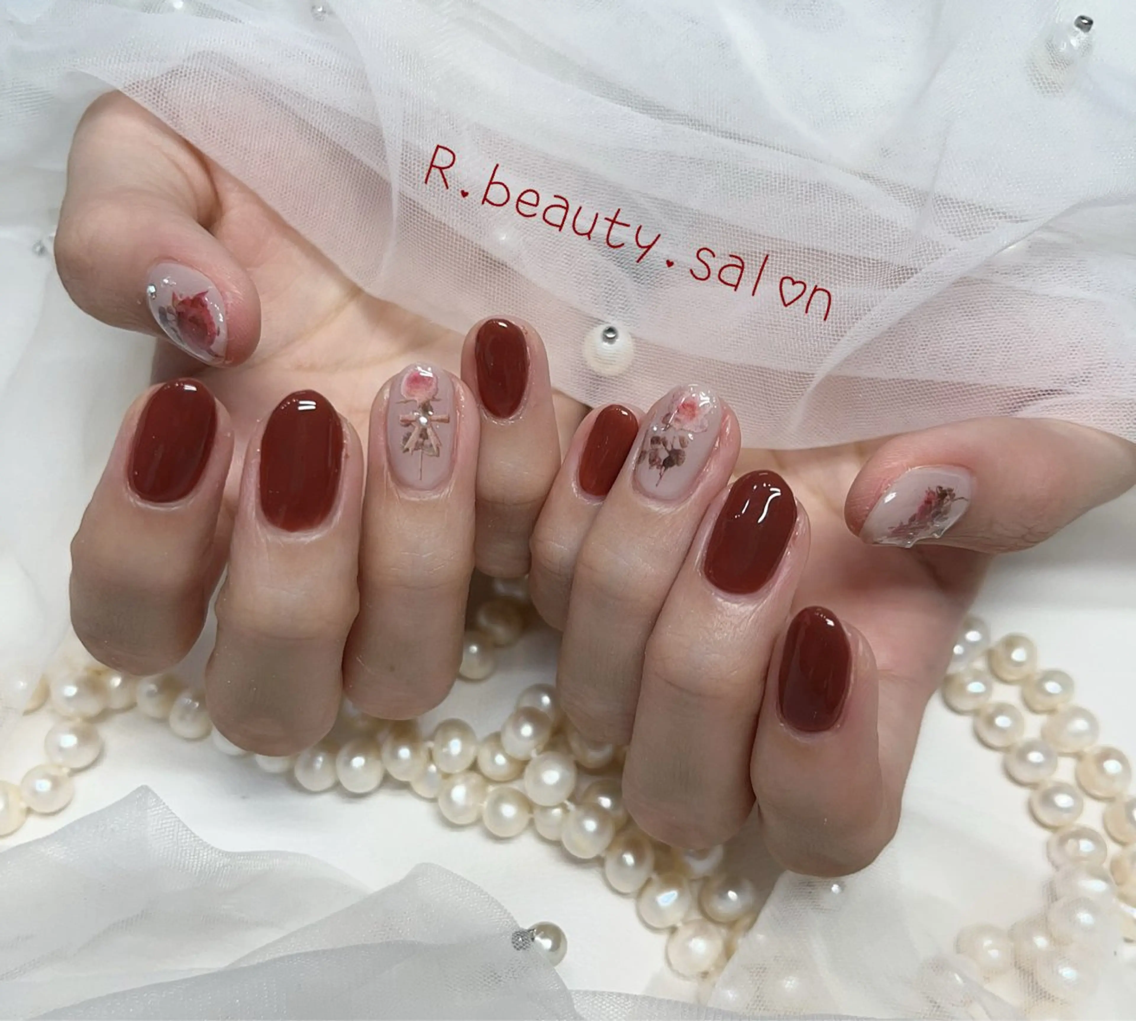 ネイル R.beauty サロンのネイルデザイン