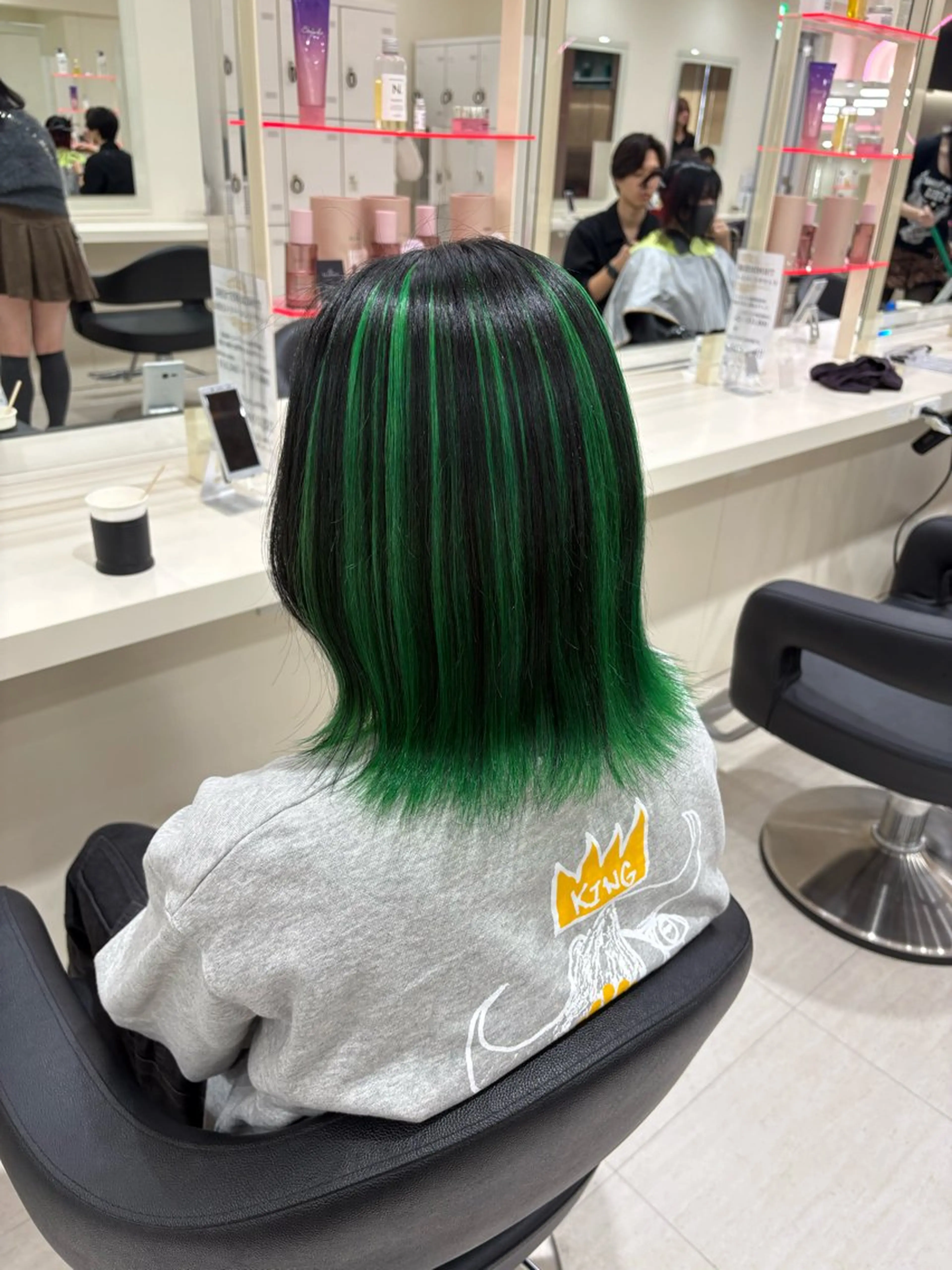 セミロング カラー ヘアアレンジ ヘアカラー 💟RINNA 艶カラー💟のヘアスタイル