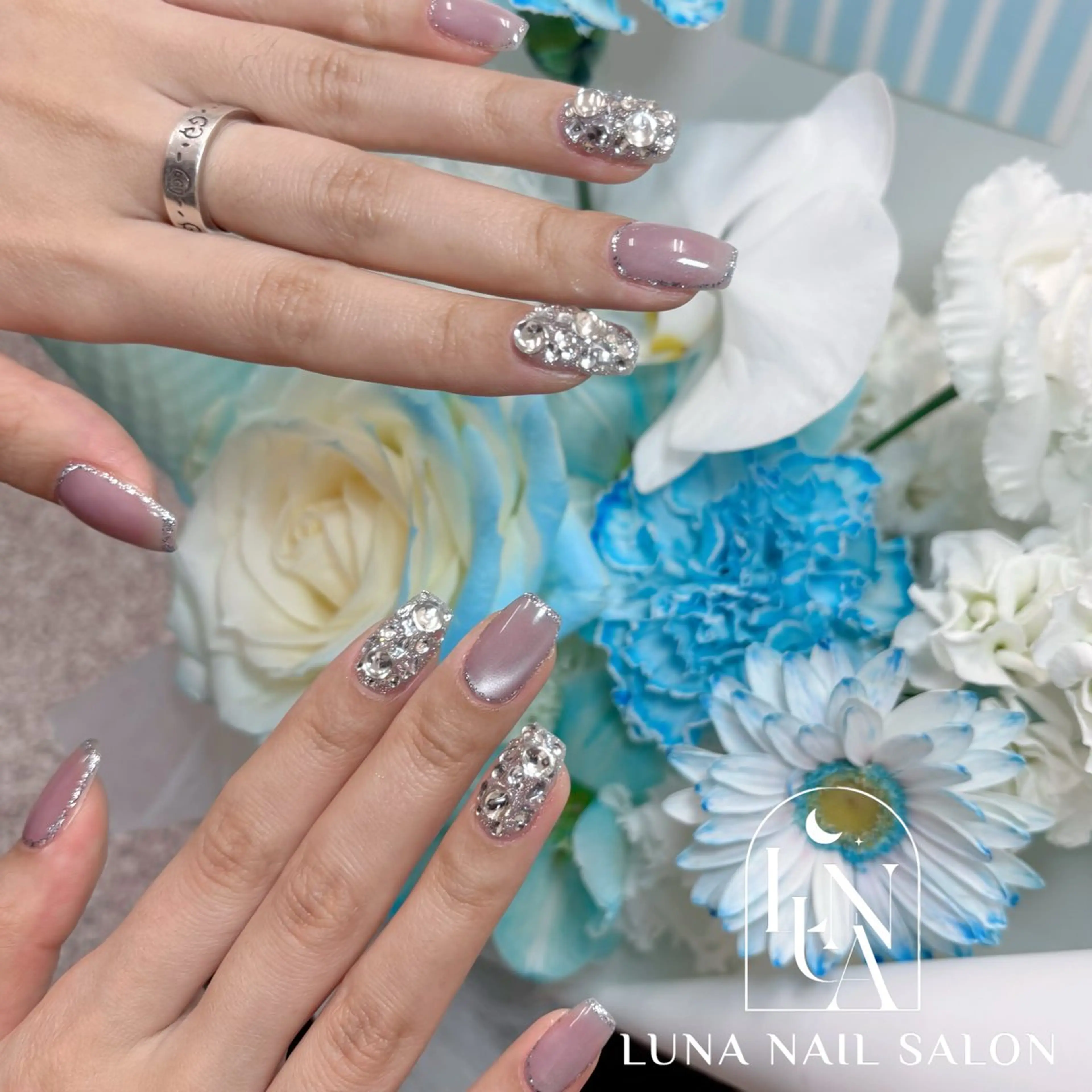 ネイル キラキラネイル ハンドネイル ハンドケア LUNA Nail salon💕のネイルデザイン