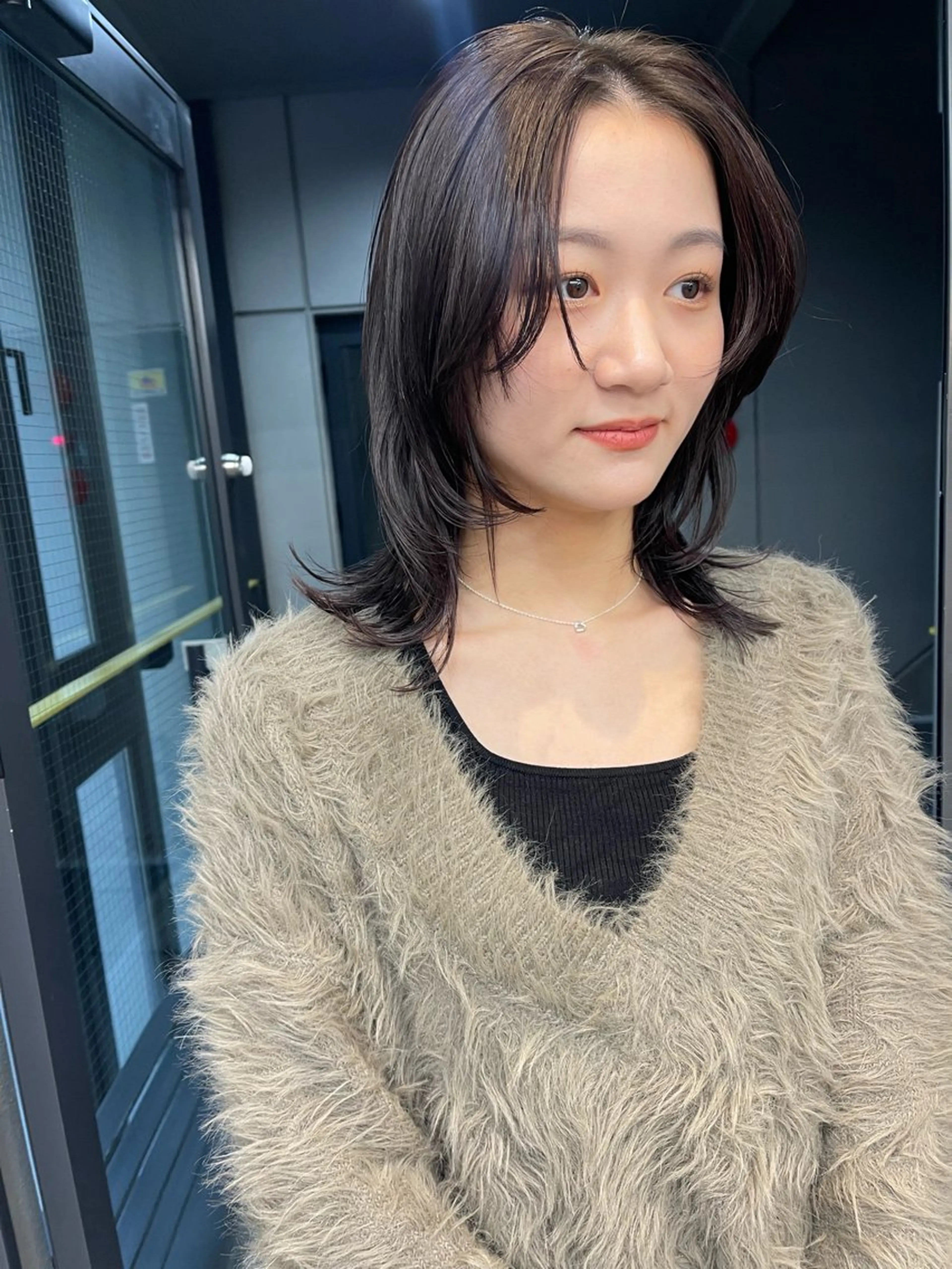 ミディアム カラー イルミナカラー レイヤーカット カット ヘアカラー トリートメント 💓パーマ，💗 レイヤーカットのヘアスタイル
