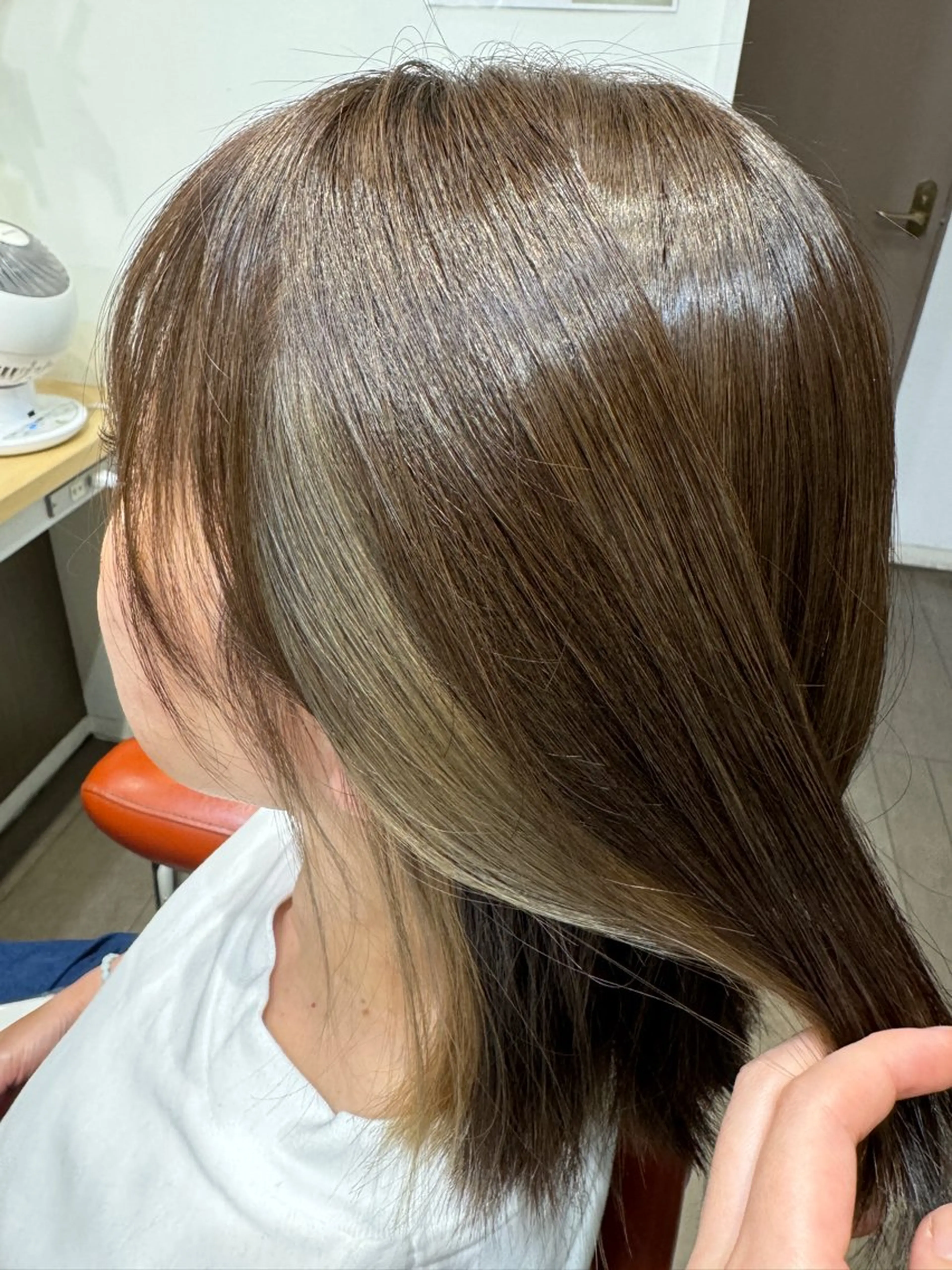 ミディアム カラー 大塚 しおりのヘアスタイル