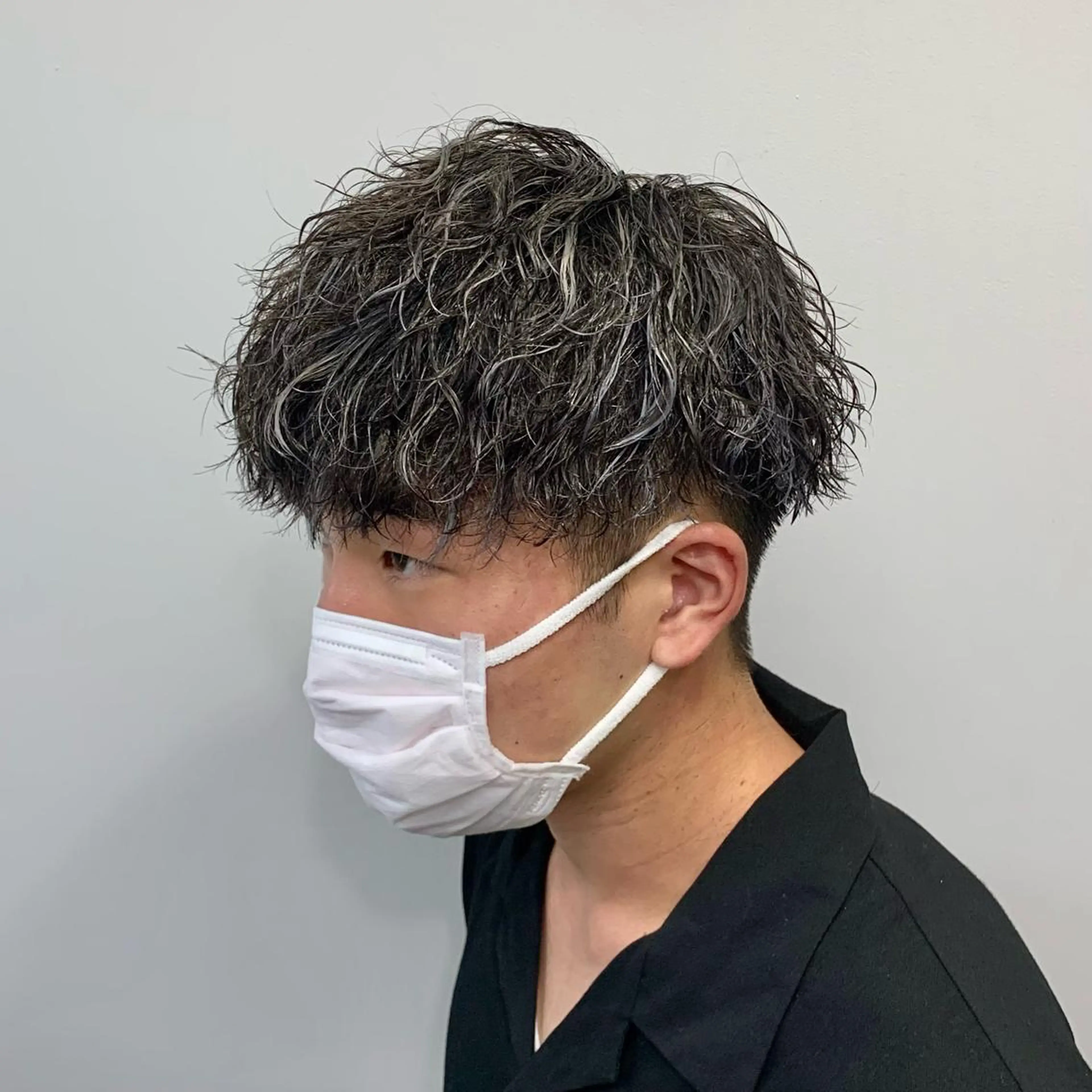 ショート カラー パーマ メンズ メンズハイライト ハイライトカラー ハイライト カット ヘアカラー パーマ メンズ特化美容師/ 藤戸 椋のヘアスタイル