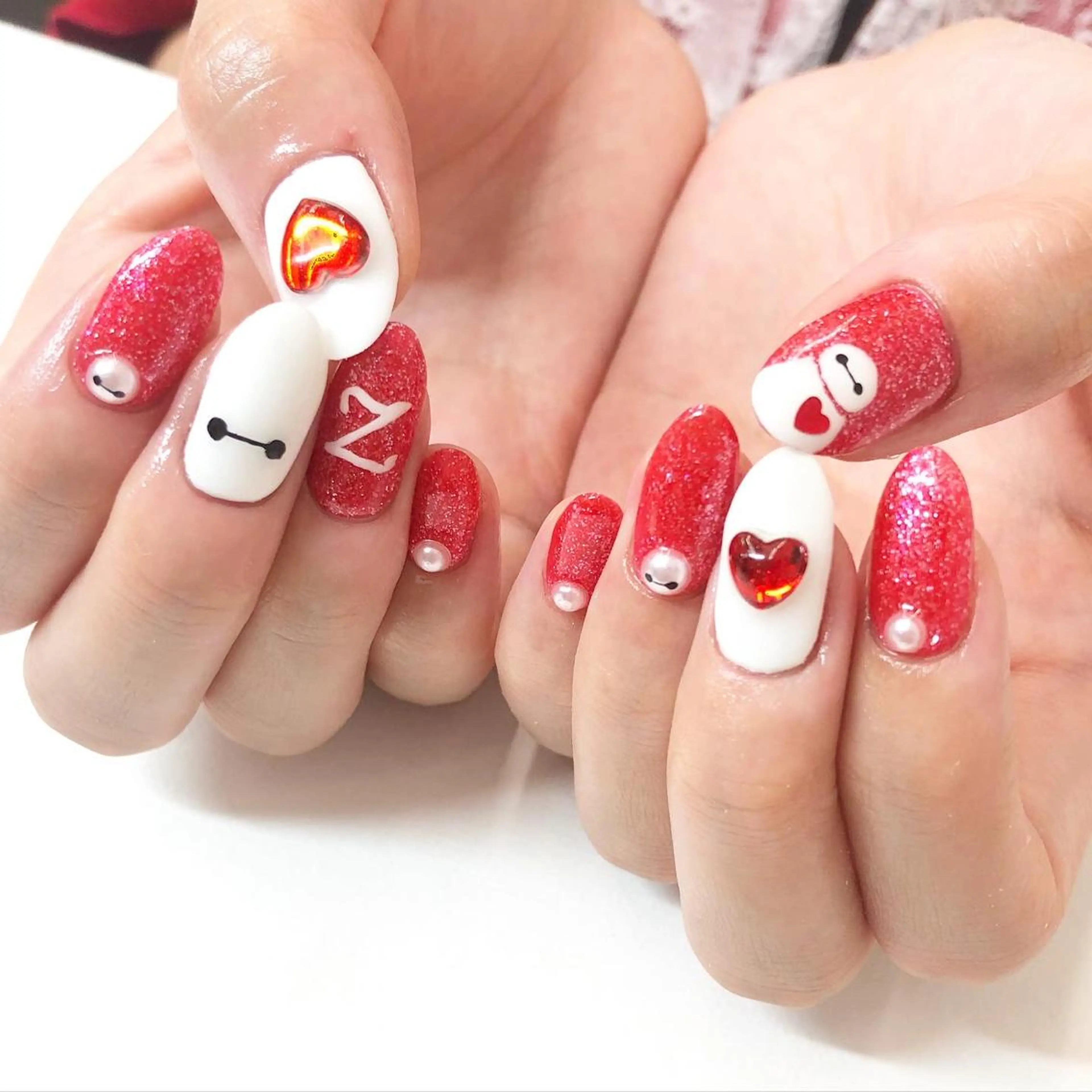 ネイル 赤色 ハンドネイル フットネイル Minami 🍓のネイルデザイン