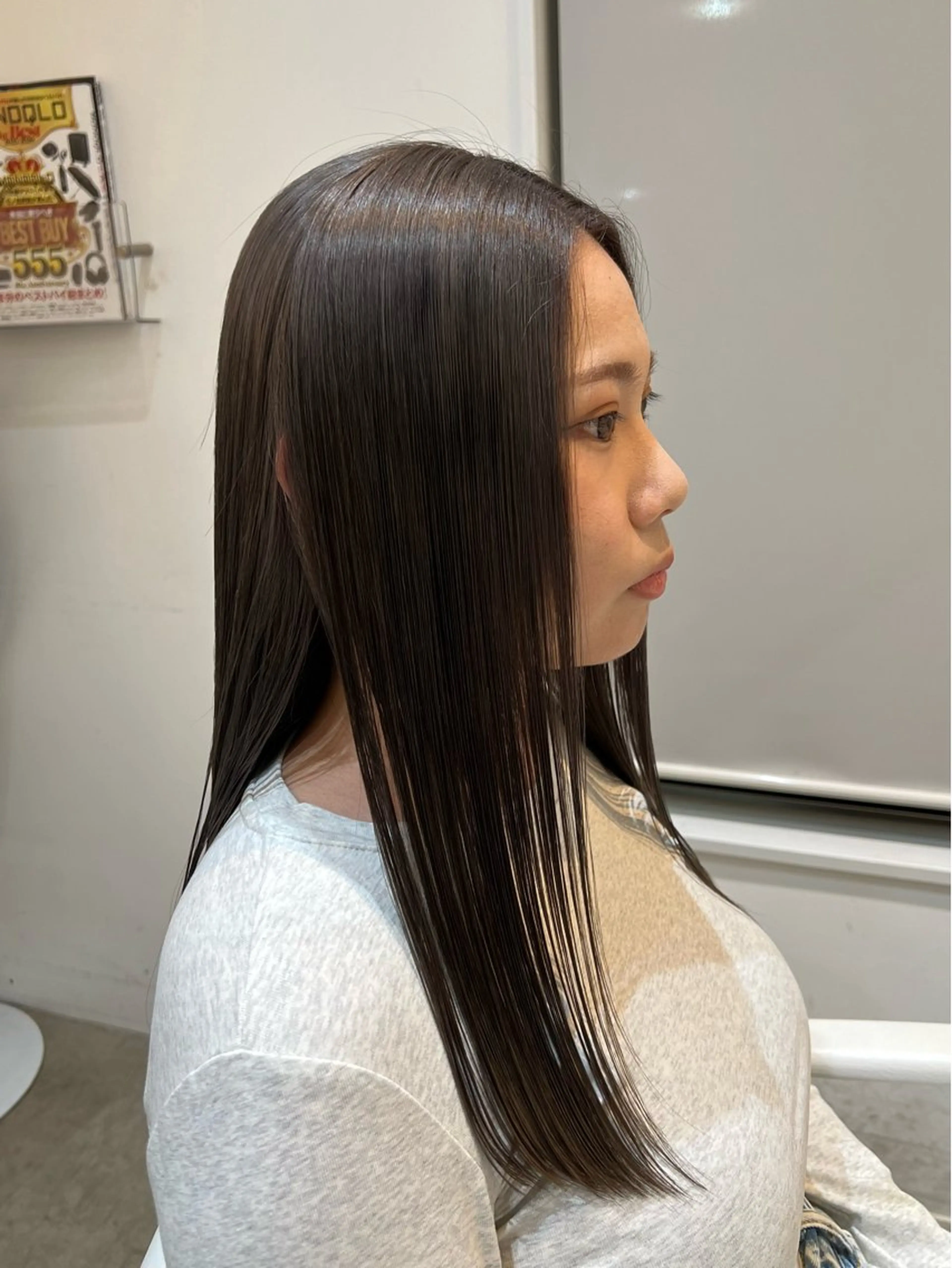 ロング カット ヘアカラー トリートメント un ジュリアのヘアスタイル