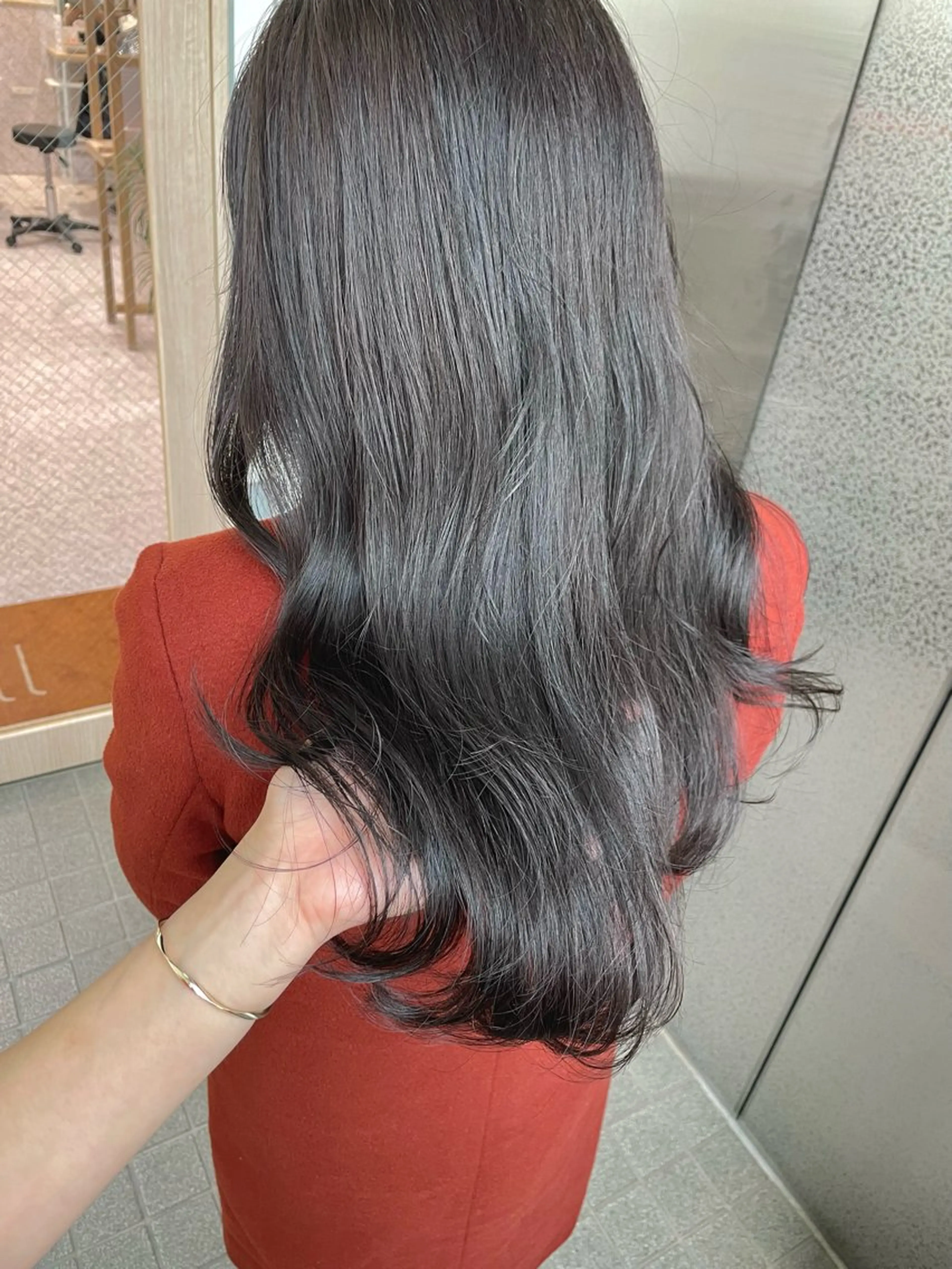 ロング カラー ダブルカラー イヤリングカラー ハイトーンカラー インナーカラー 顔周りカット ヘアカラー トリートメント 髪質改善&艶カラー/ ほんだあみ (♡)のヘアスタイル